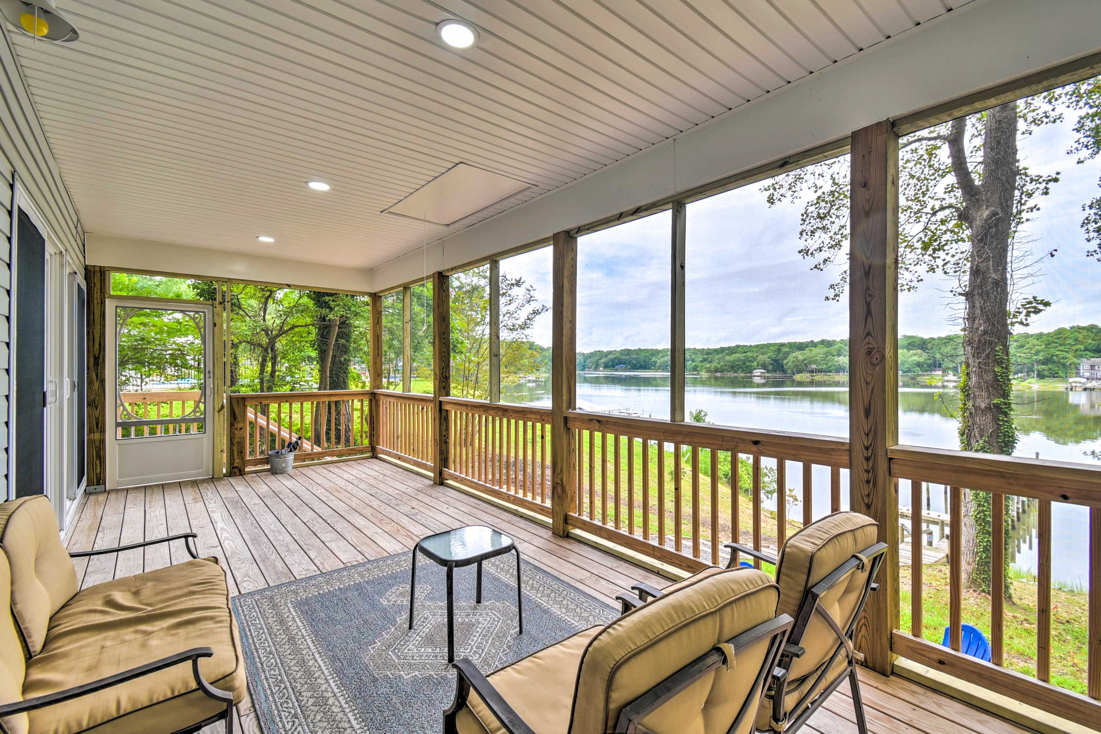 Screened-In Deck