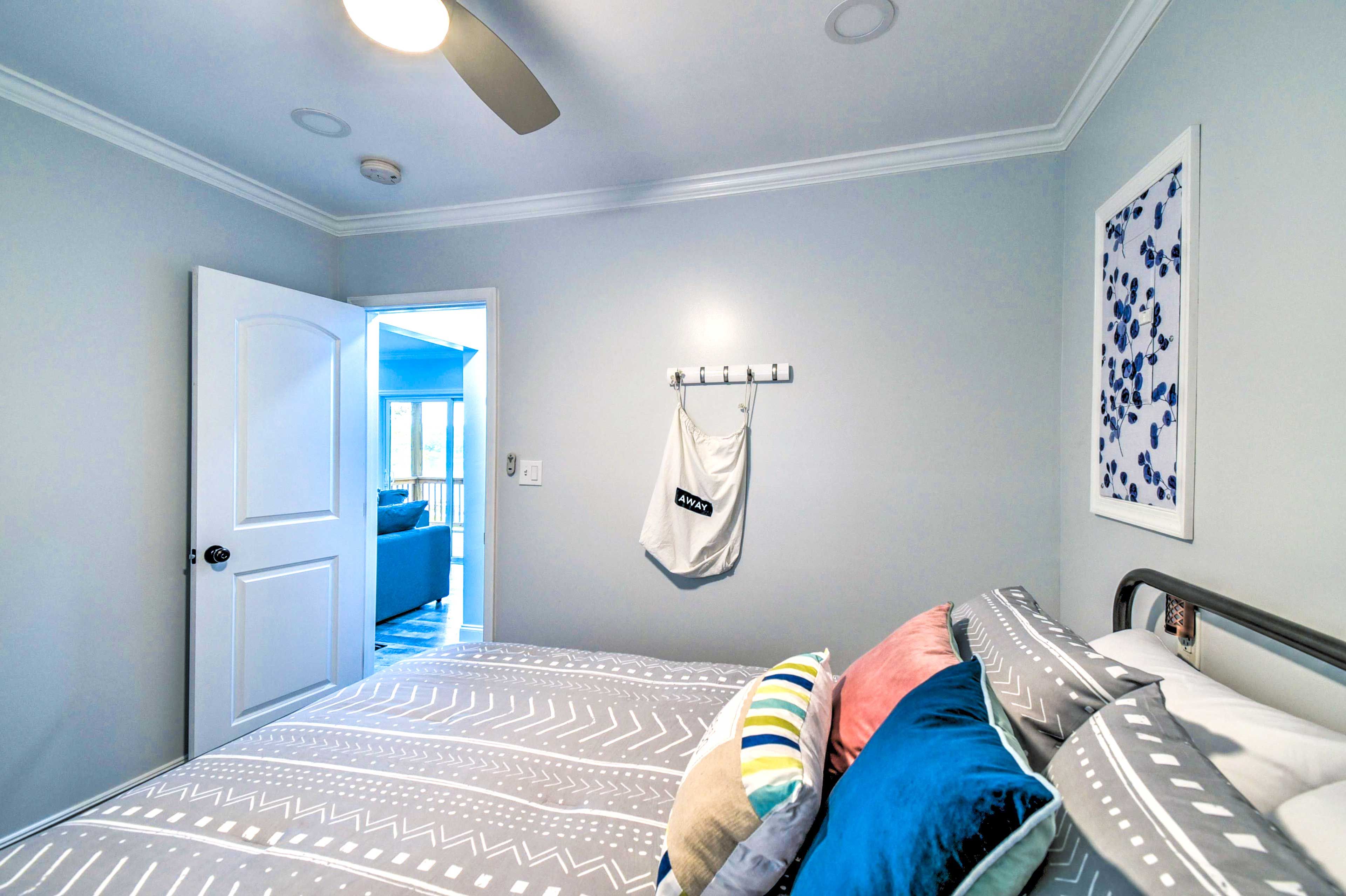 Bedroom 2 | Queen Bed