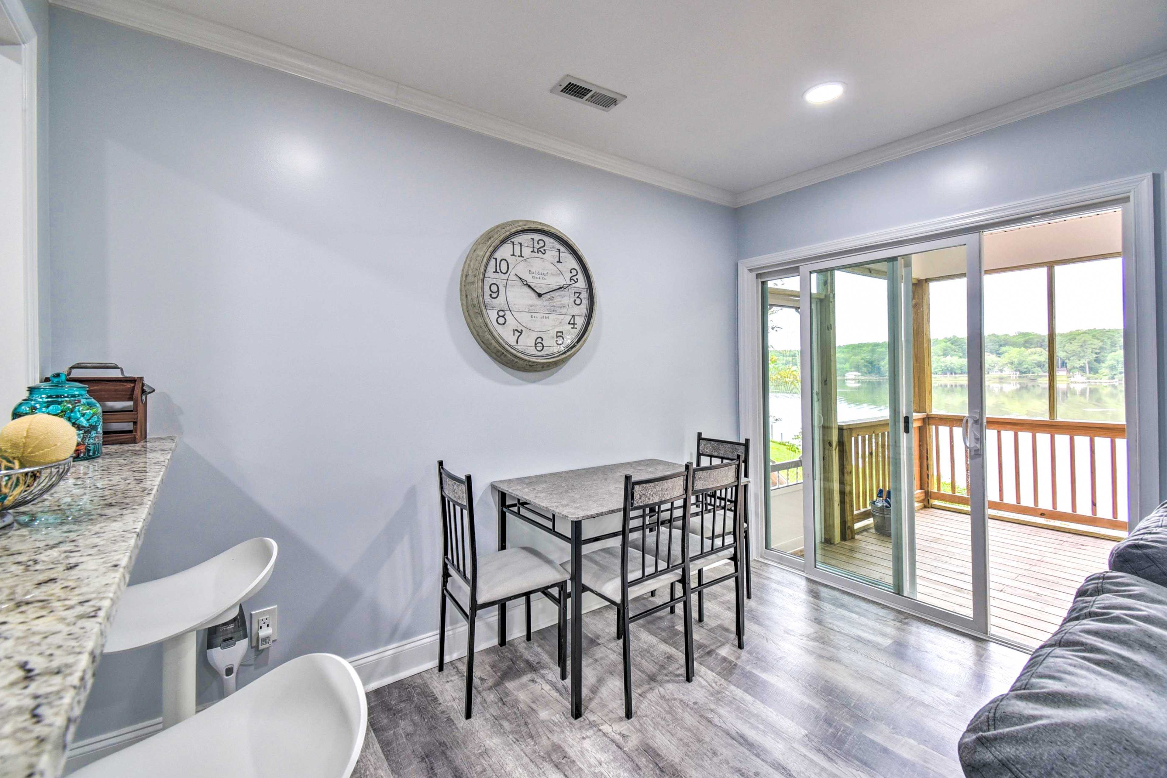 Dining Area | Dishware & Flatware