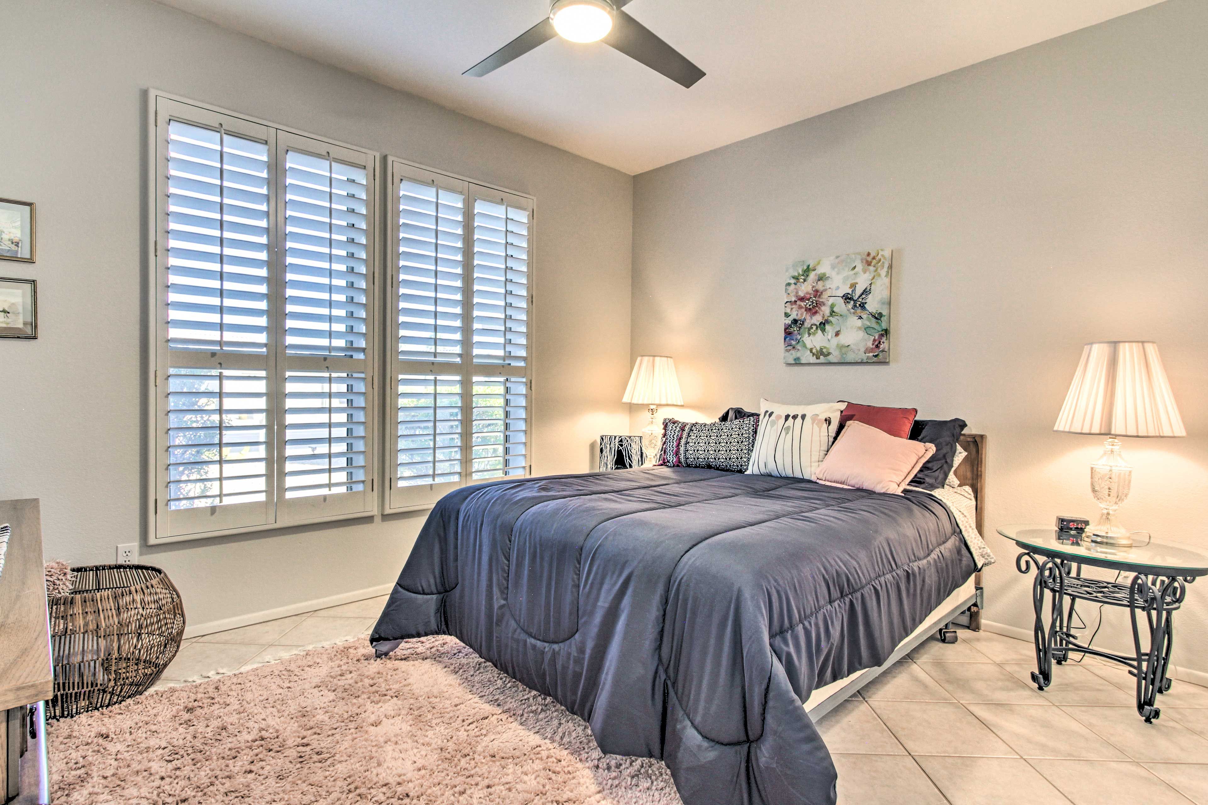 Bedroom 2 | Queen Bed