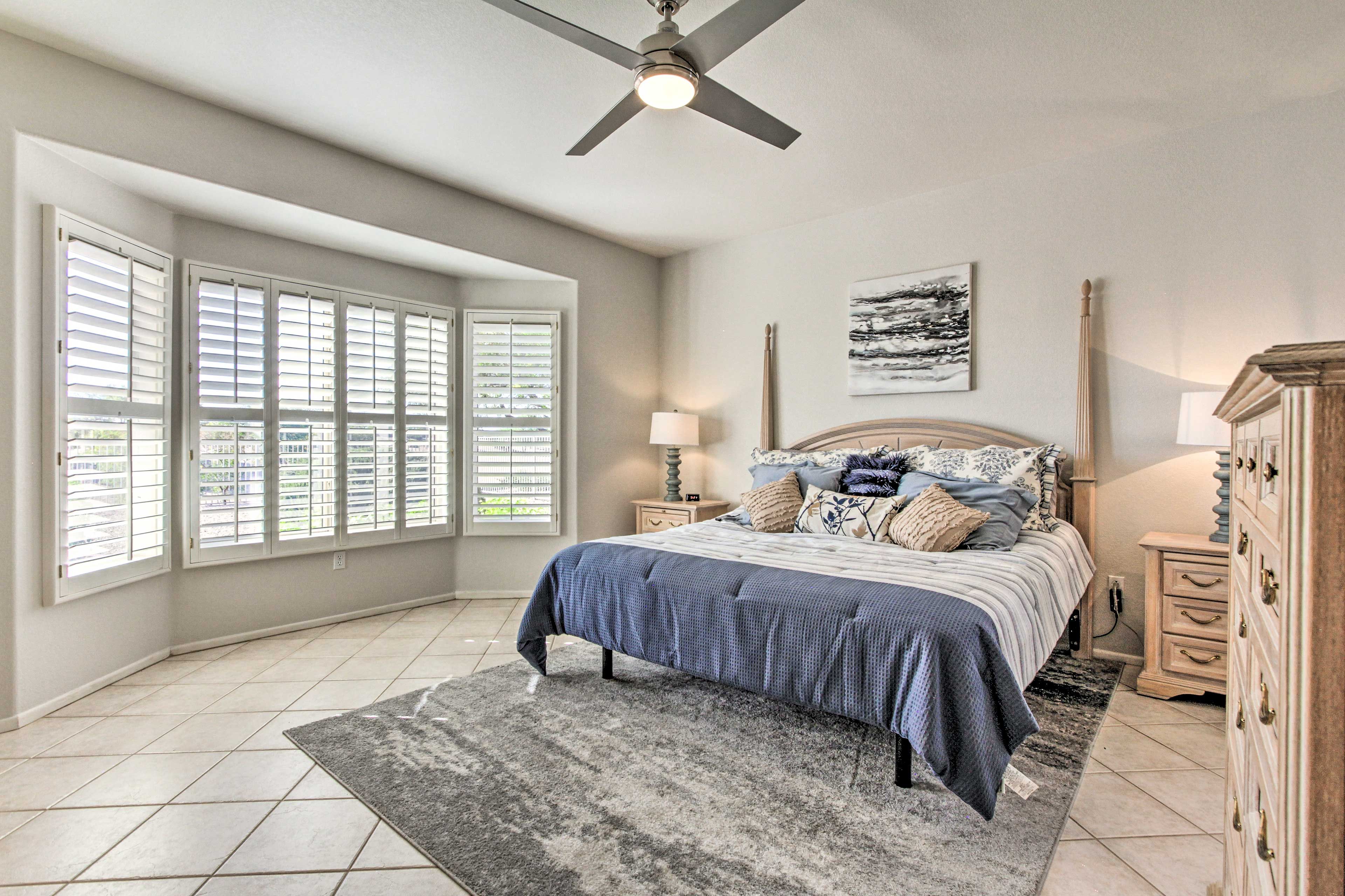 Bedroom 1 | King Bed