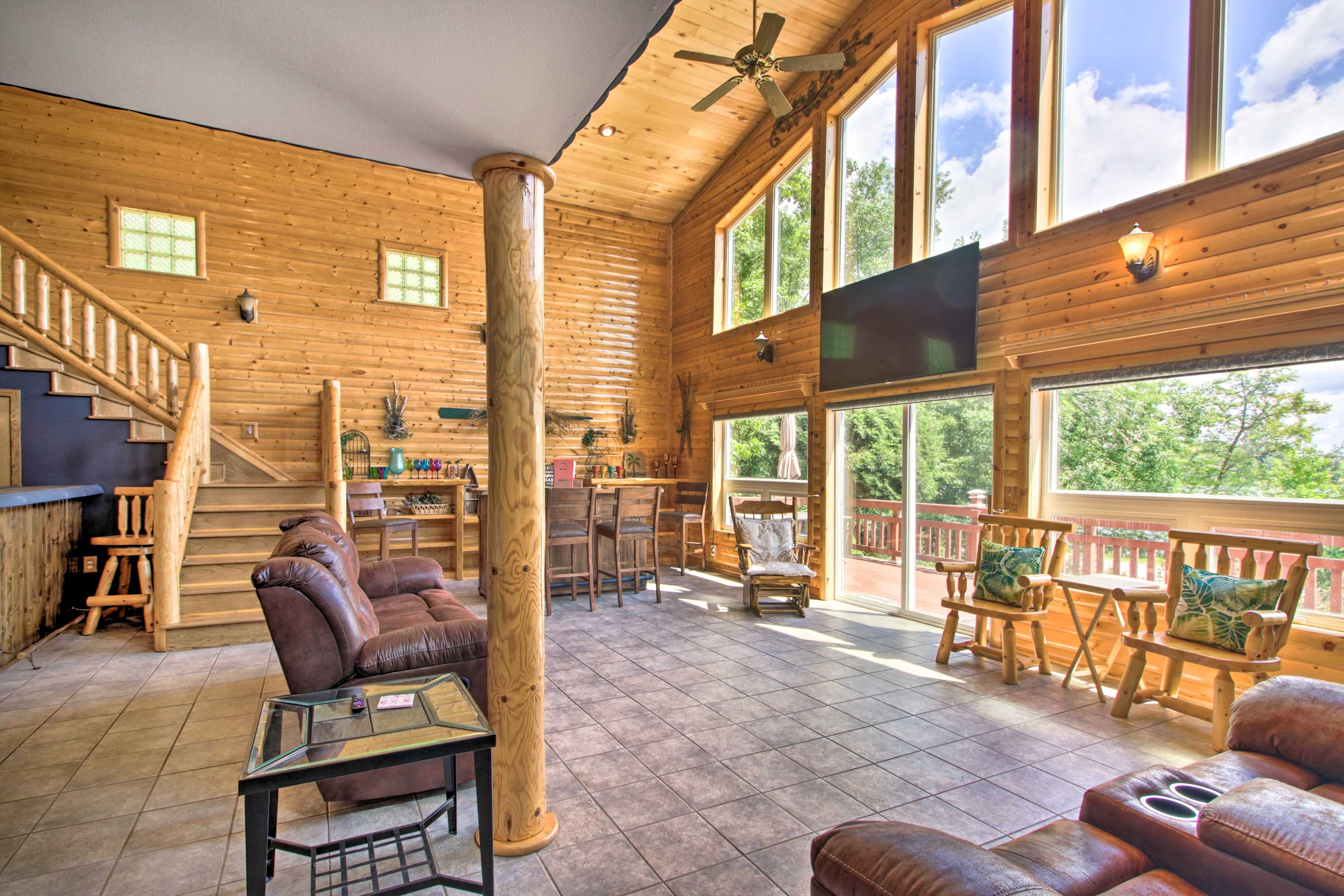 Living Room | Free WiFi | Smart TVs | DVD Player | Keyless Entry | Pool Table