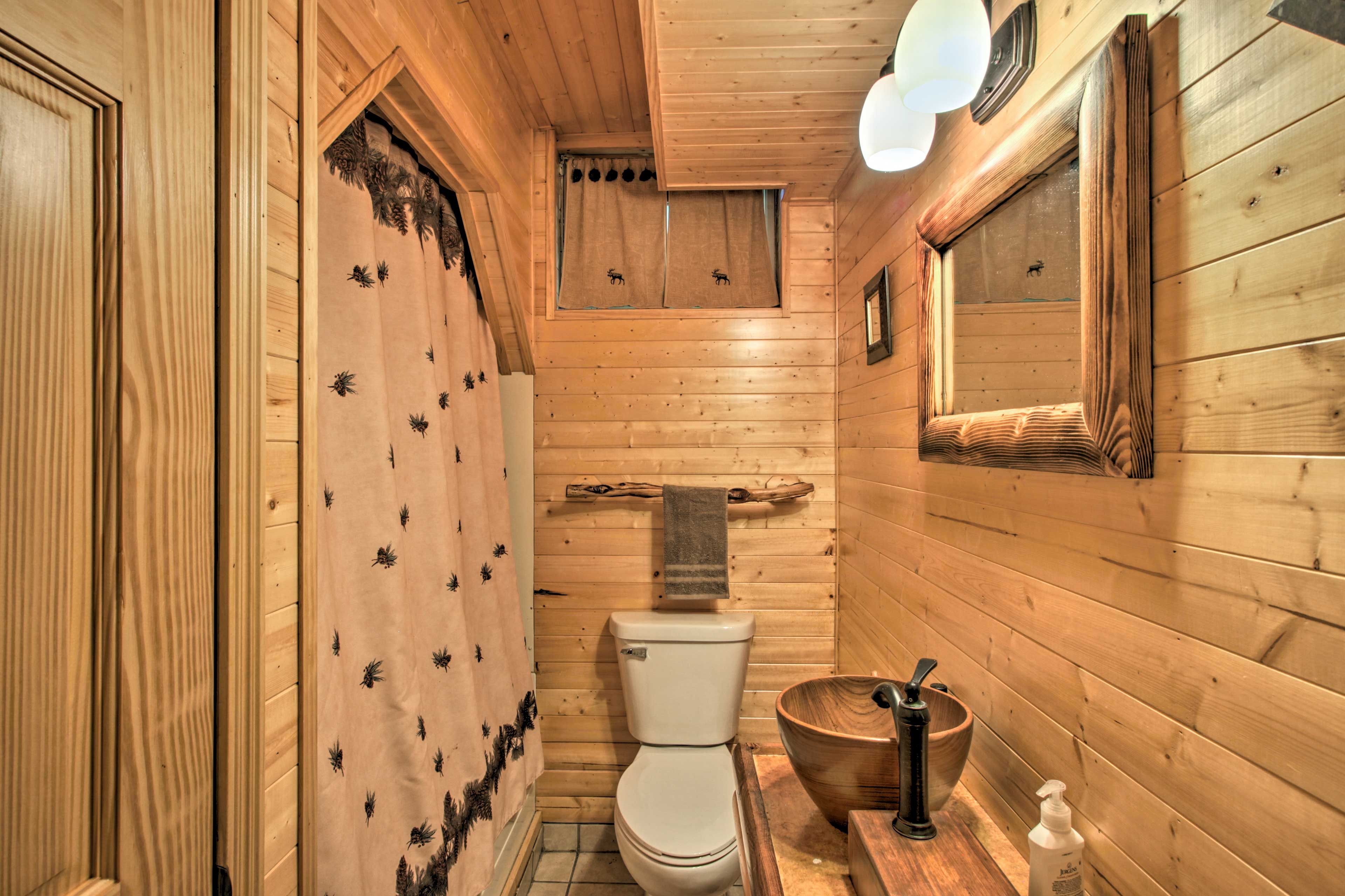 Full Bathroom