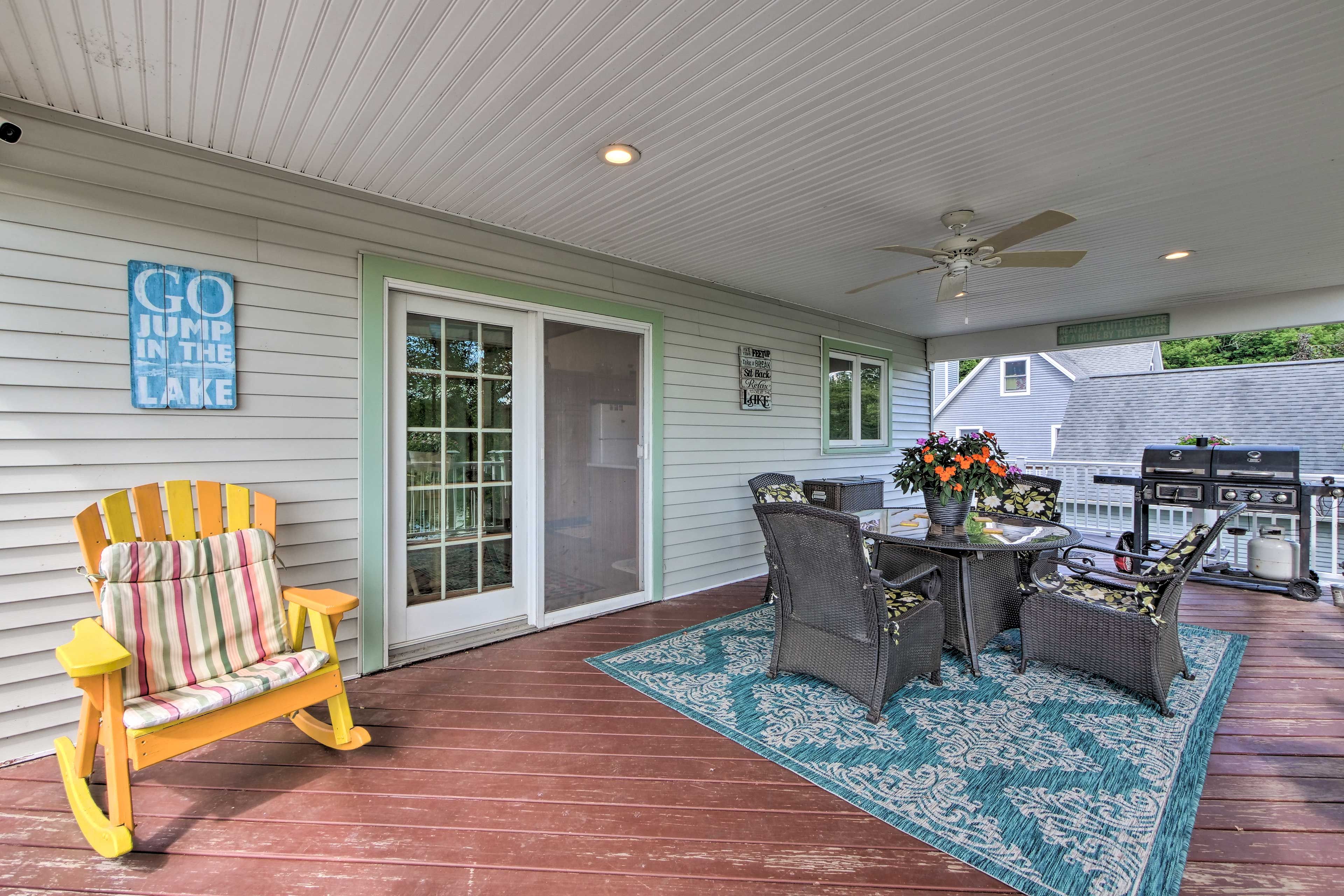 Covered Deck | Outdoor Dining Area | Gas & Charcoal Grill