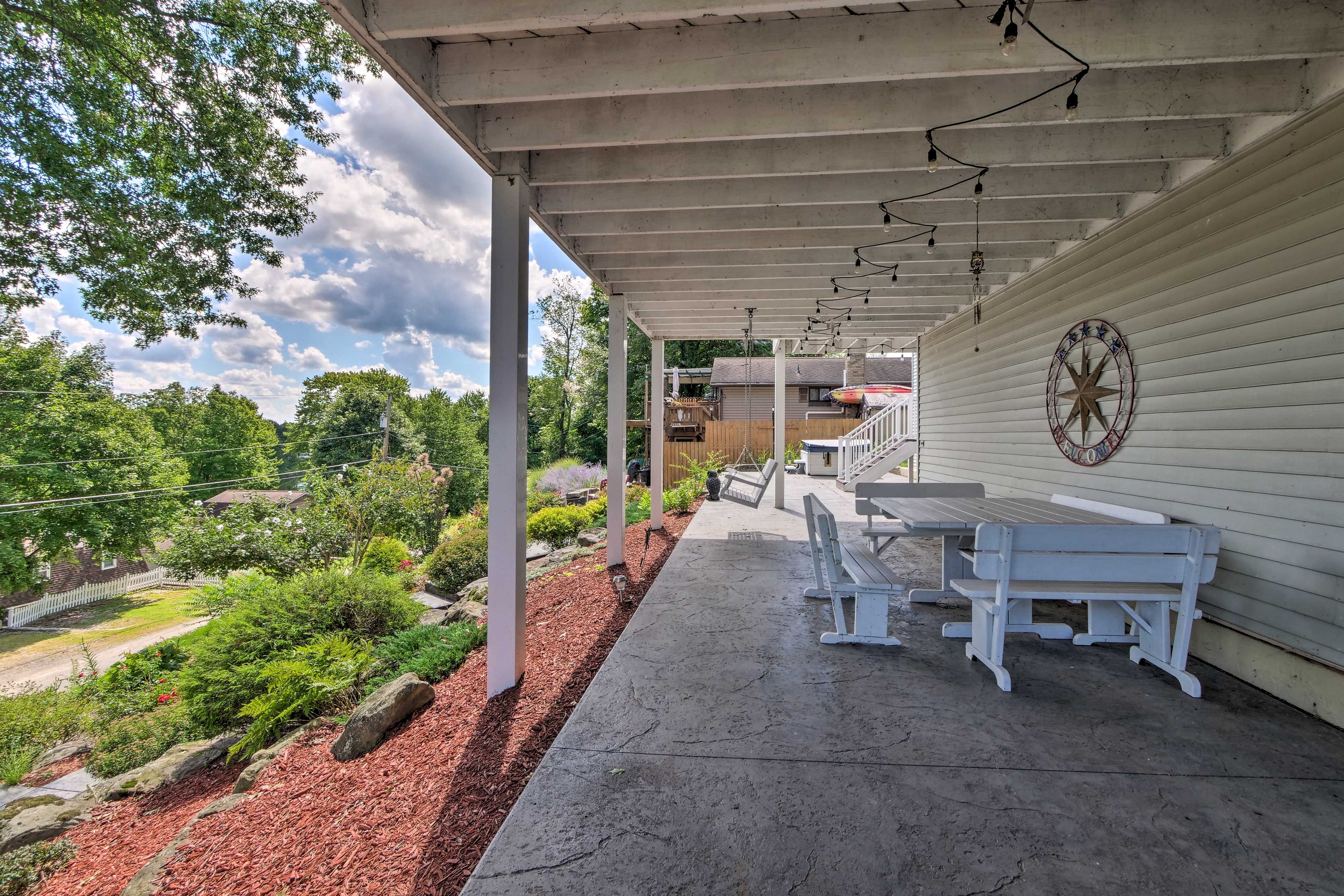 Patio | 2 External Security Cameras | Water View