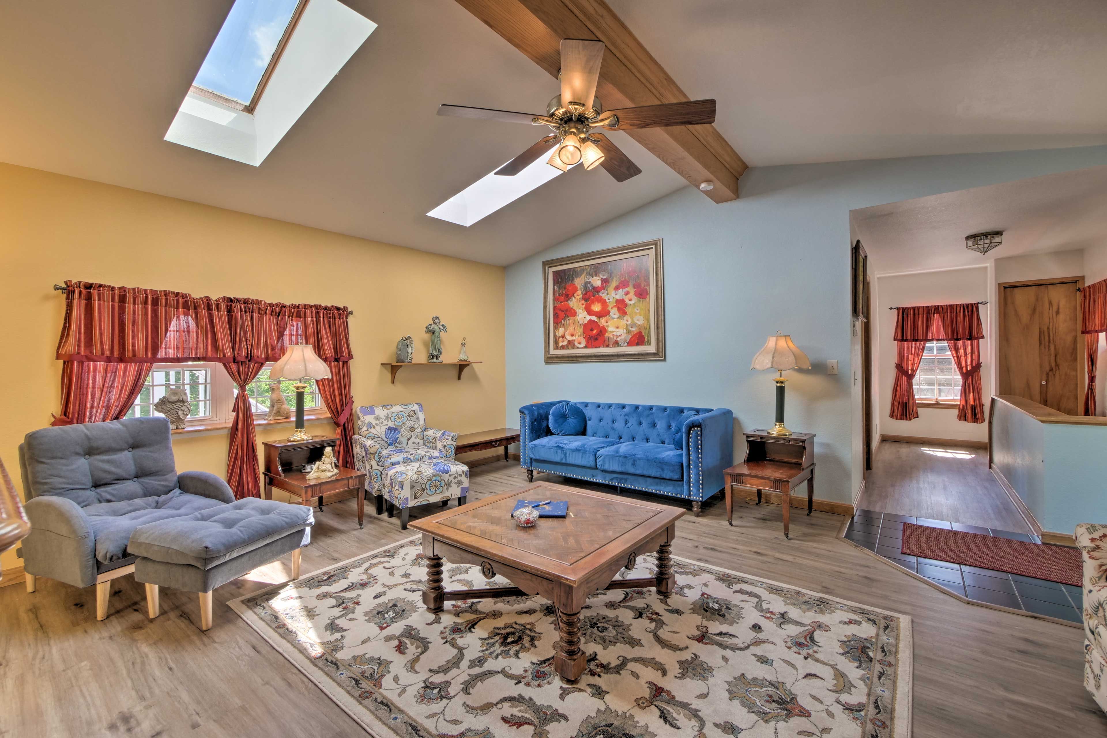 Living Room | Free WiFi