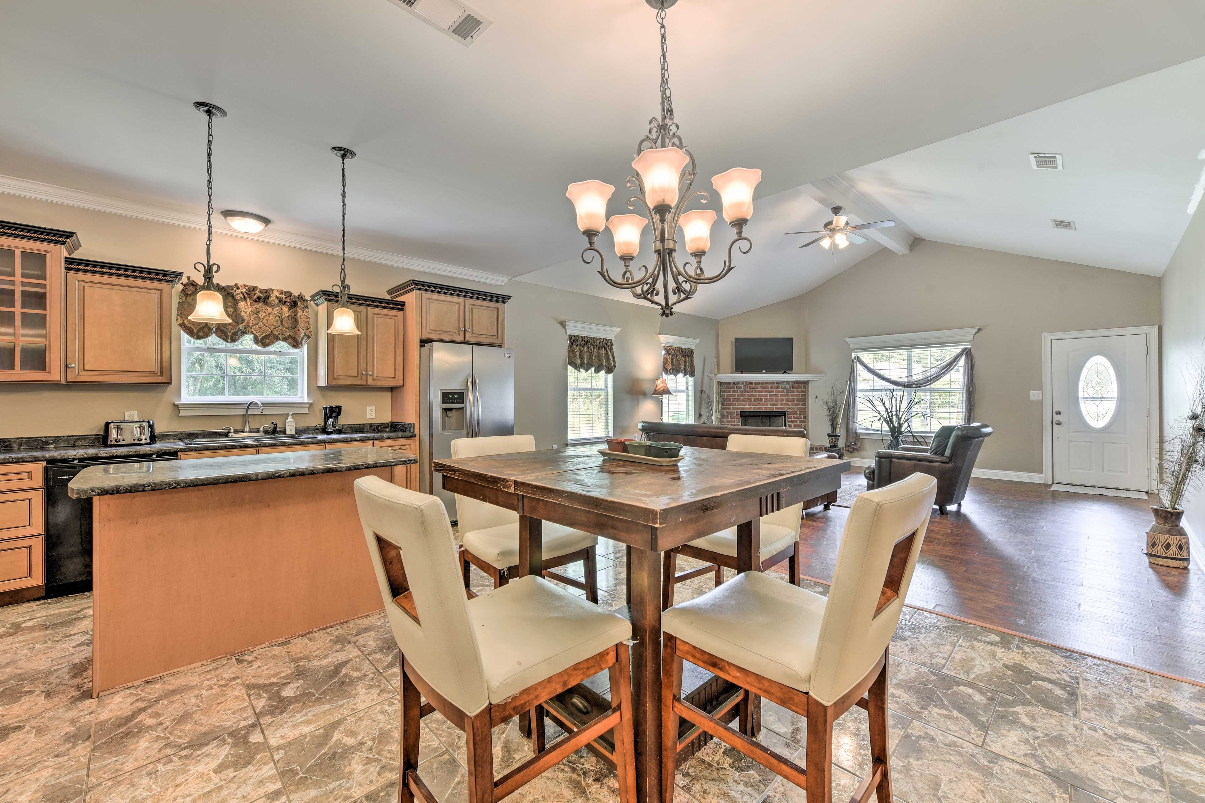 Kiln Vacation Rental | 3BR | 2BA | Step-Free Access | 1,700 Sq Ft