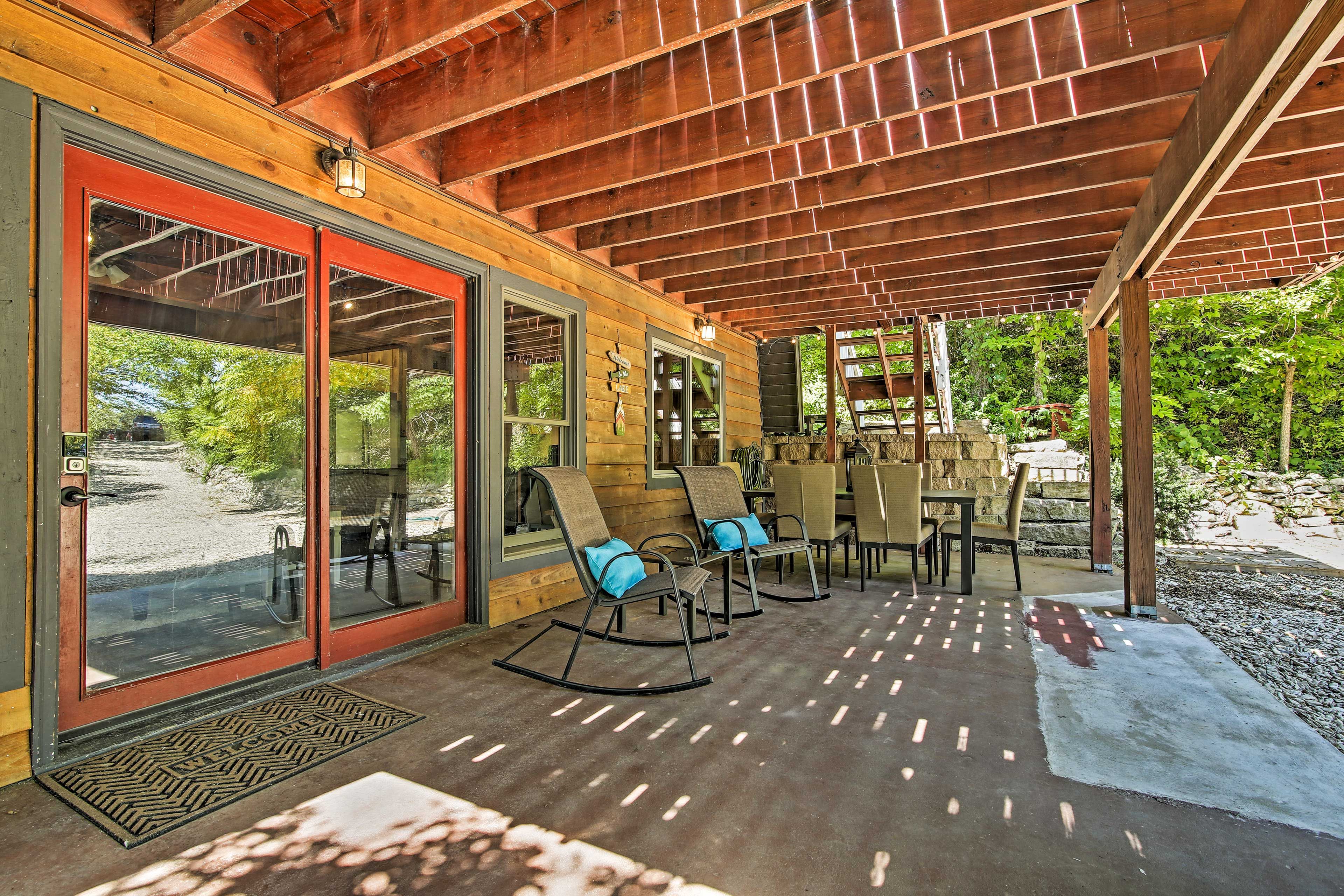 Covered Patio | Outdoor Dining
