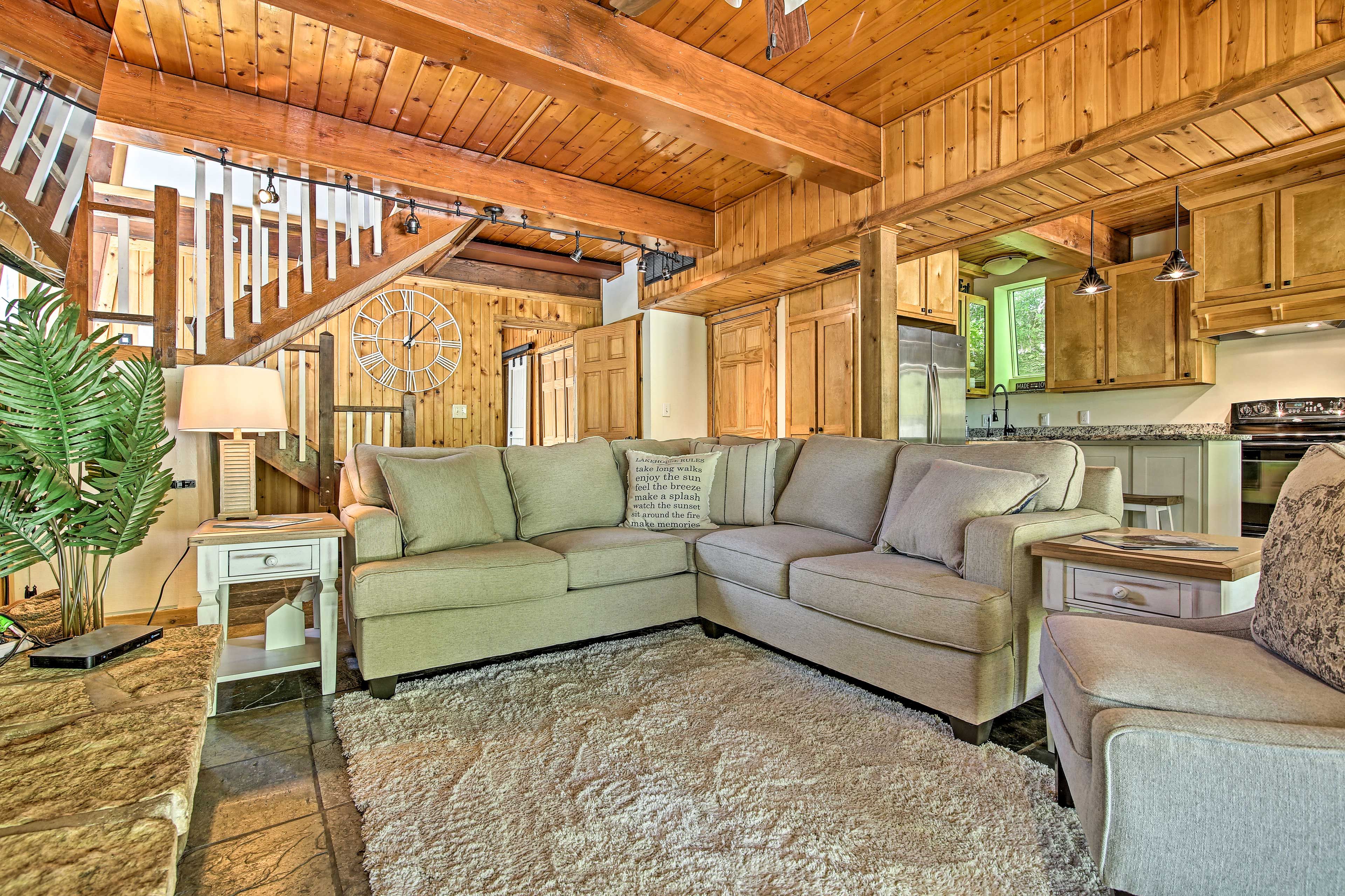 Family Room | Lower Level | Smart TVs w/ Cable