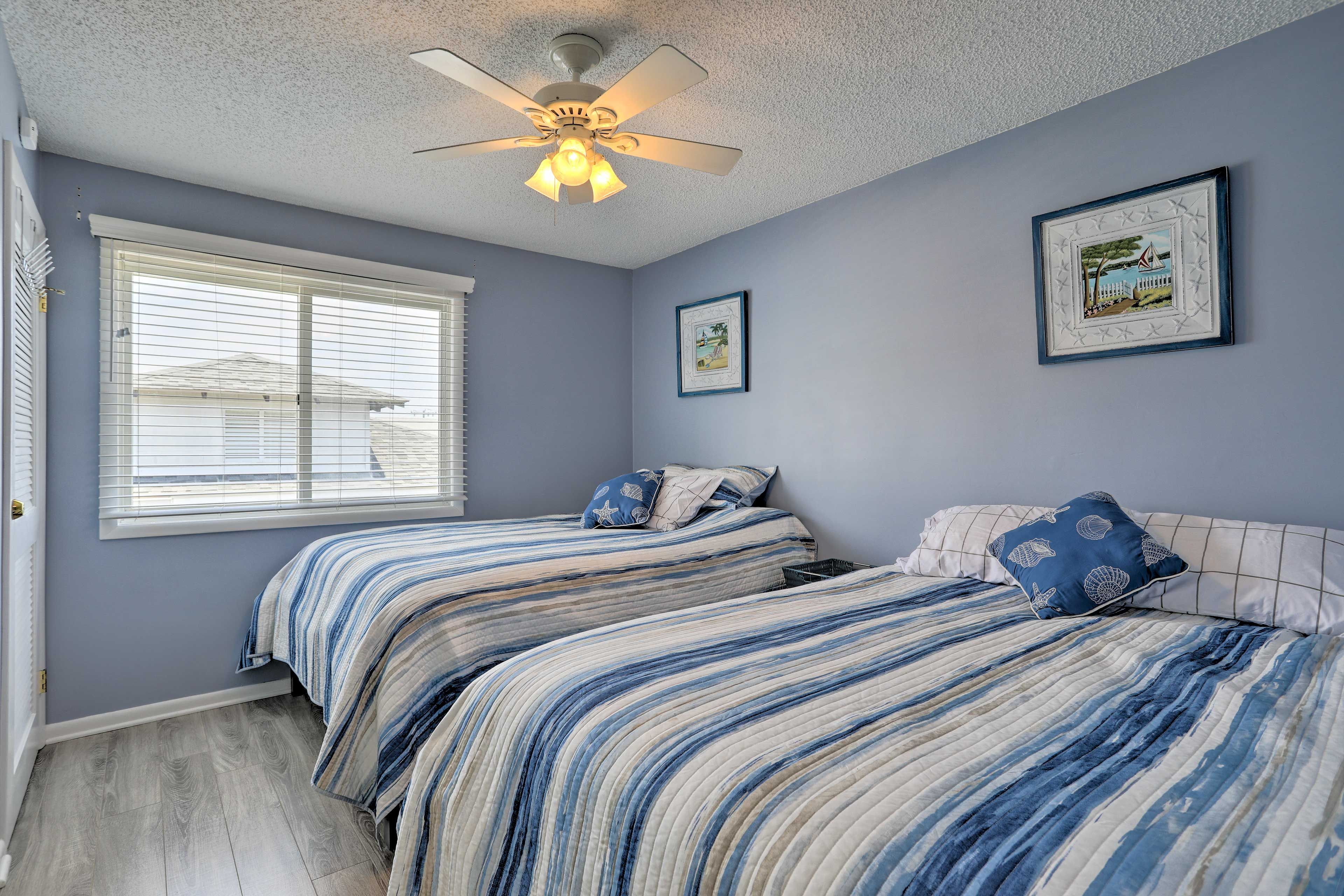 Bedroom | 2 Queen Beds | Linens Provided