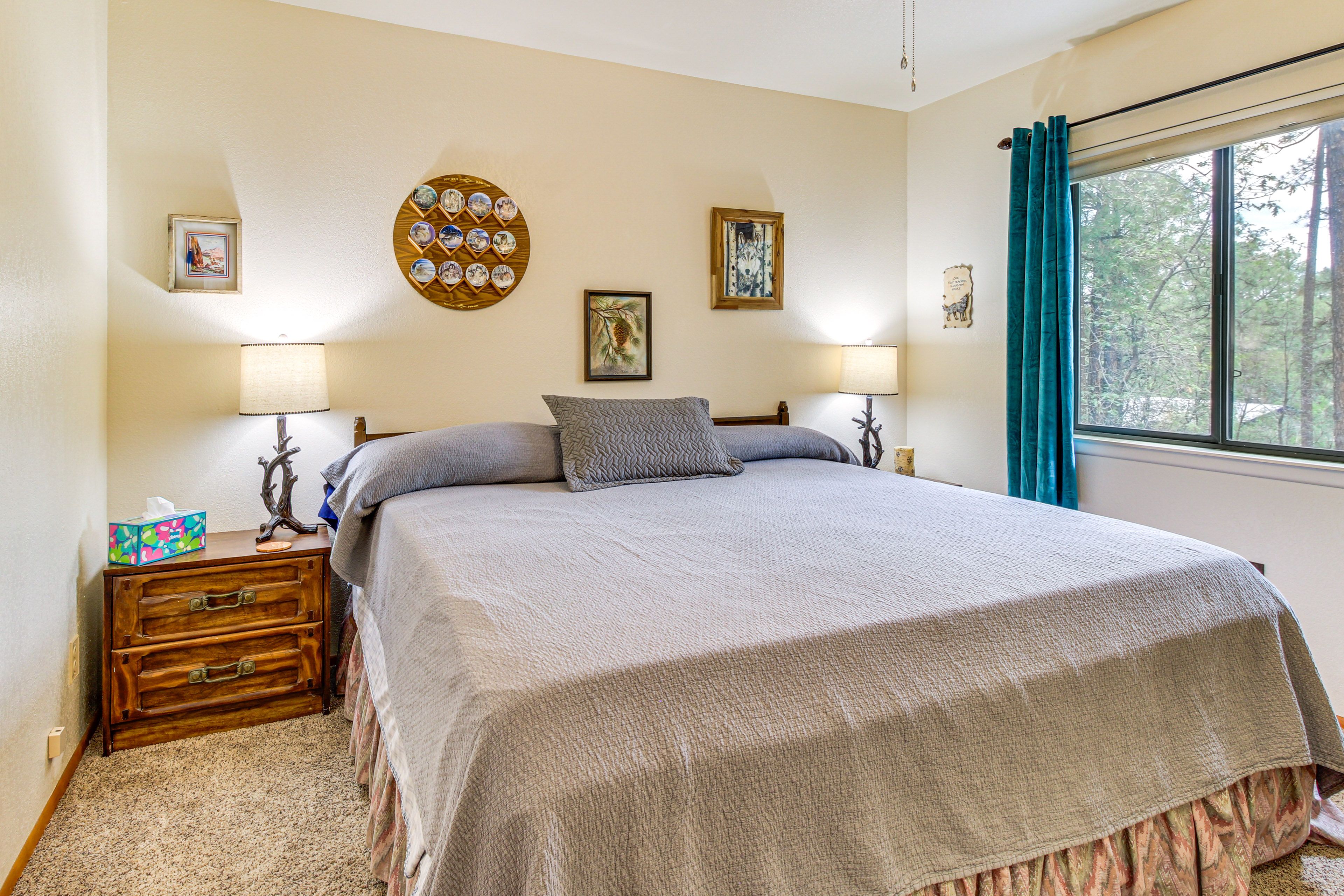 Bedroom 1 | King Bed