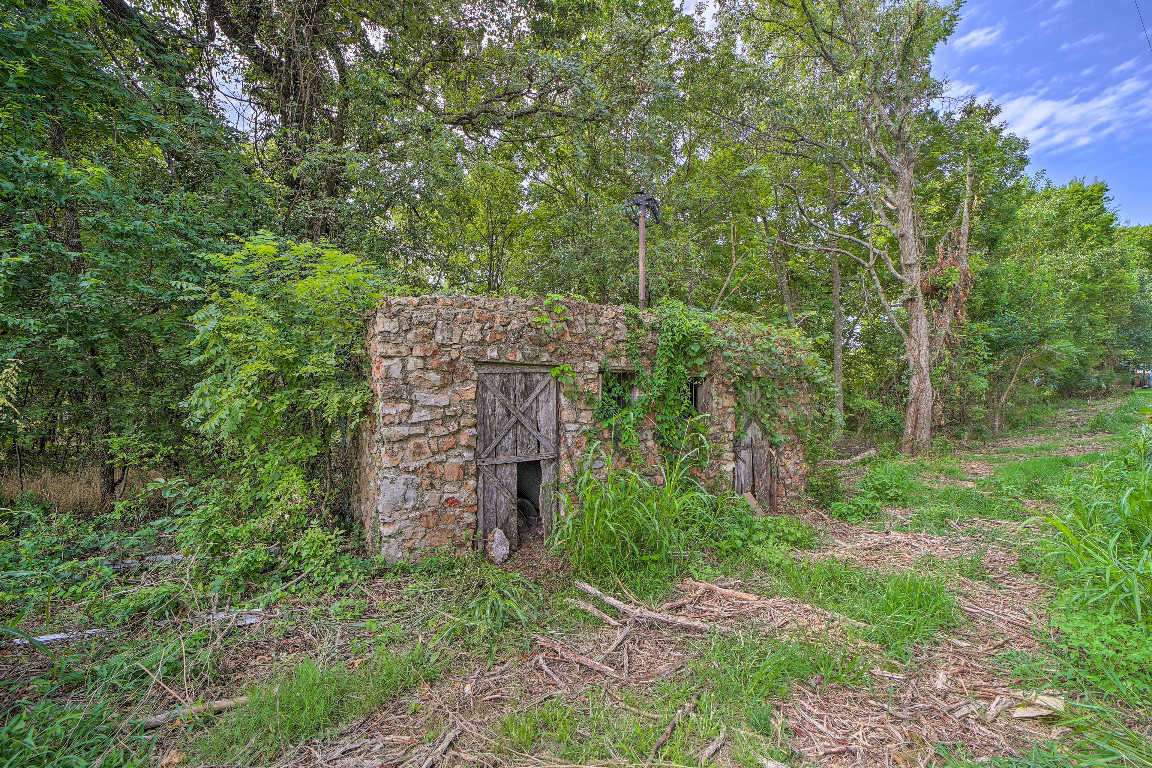 Original Town Jailhouse On-Site