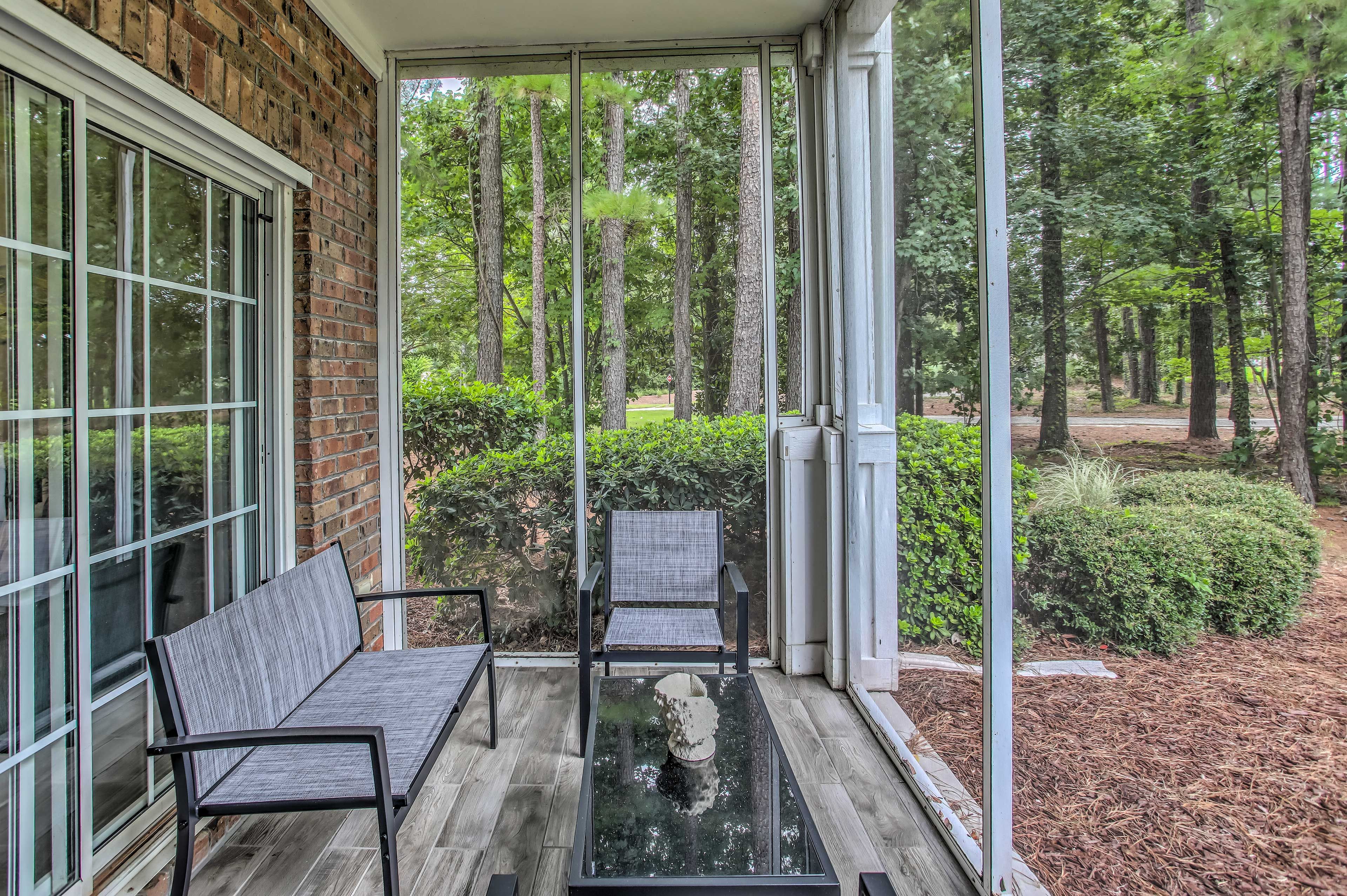 Private Patio | Screen-In | Outdoor Seating