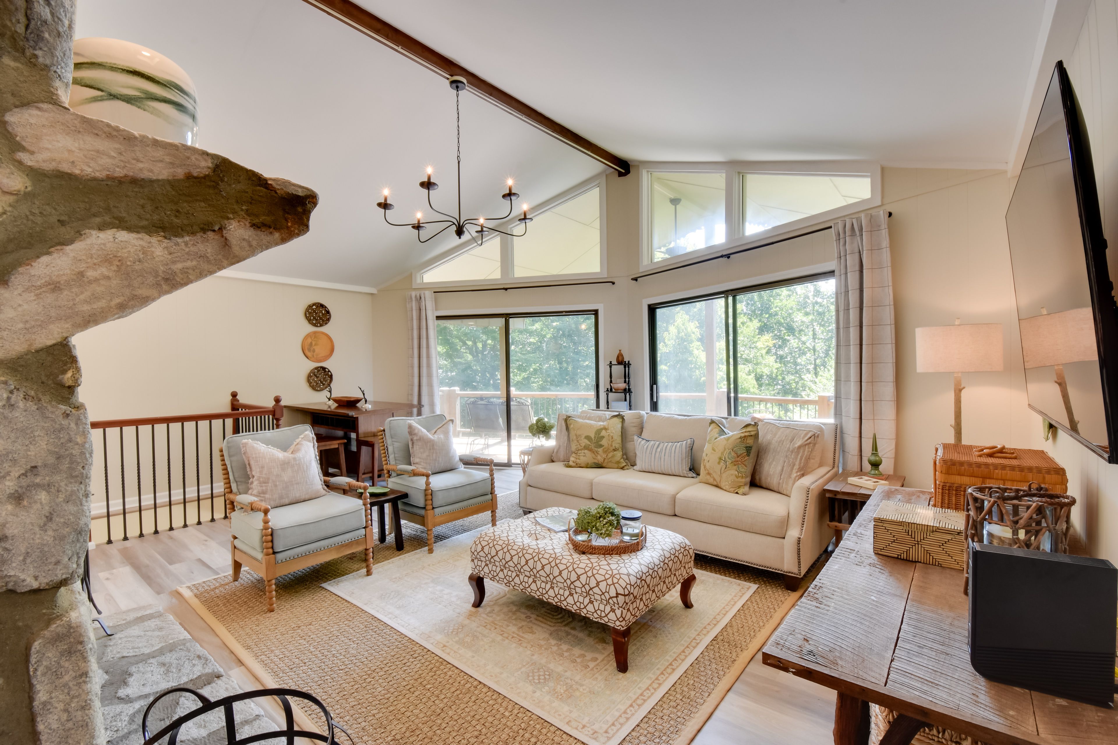 Dillard Vacation Rental | 2,386 Sq Ft | 4BR | 3BR | Step-Free Access