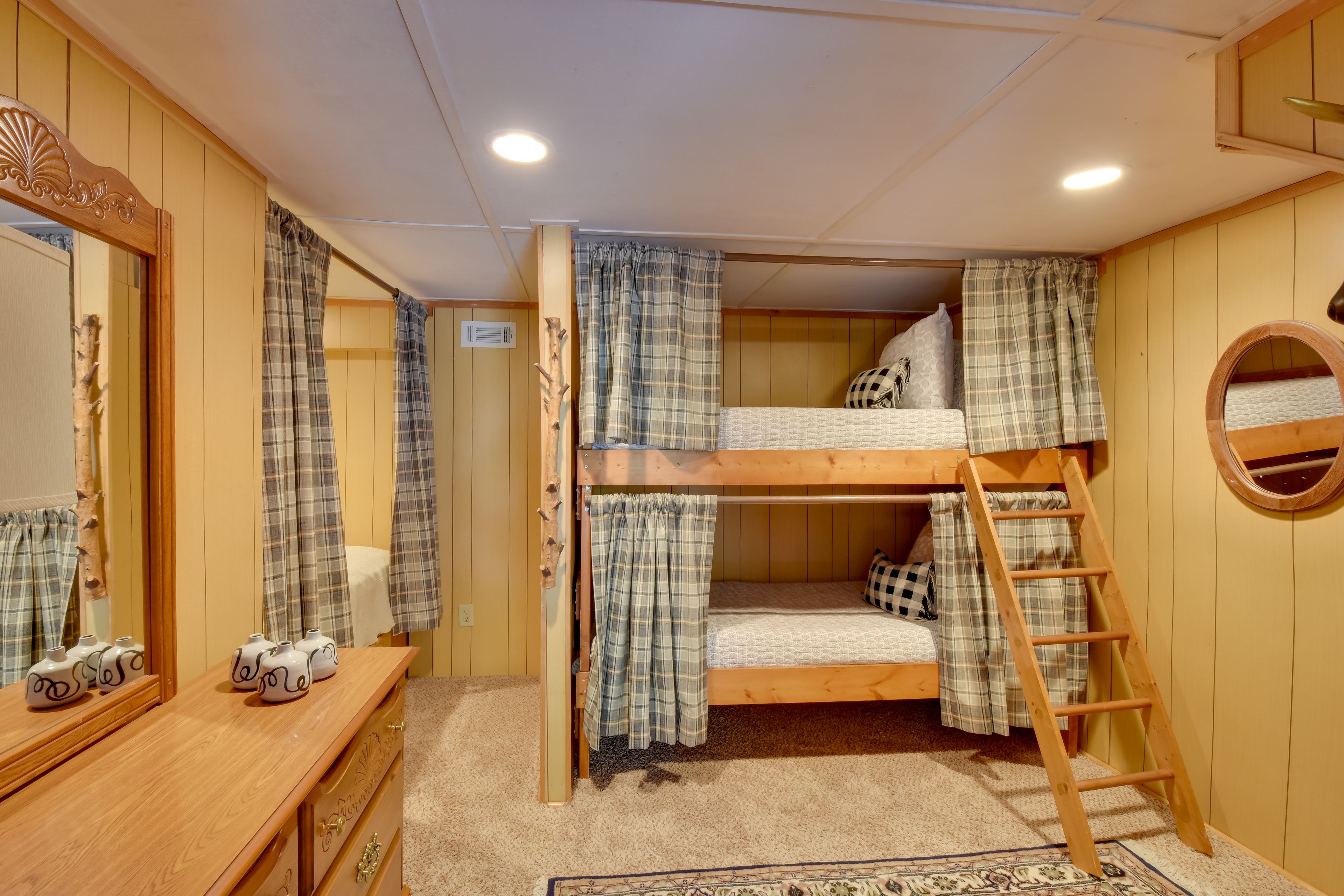 Bedroom 4 | Lower Level | Twin Bunk Bed | Full Bed