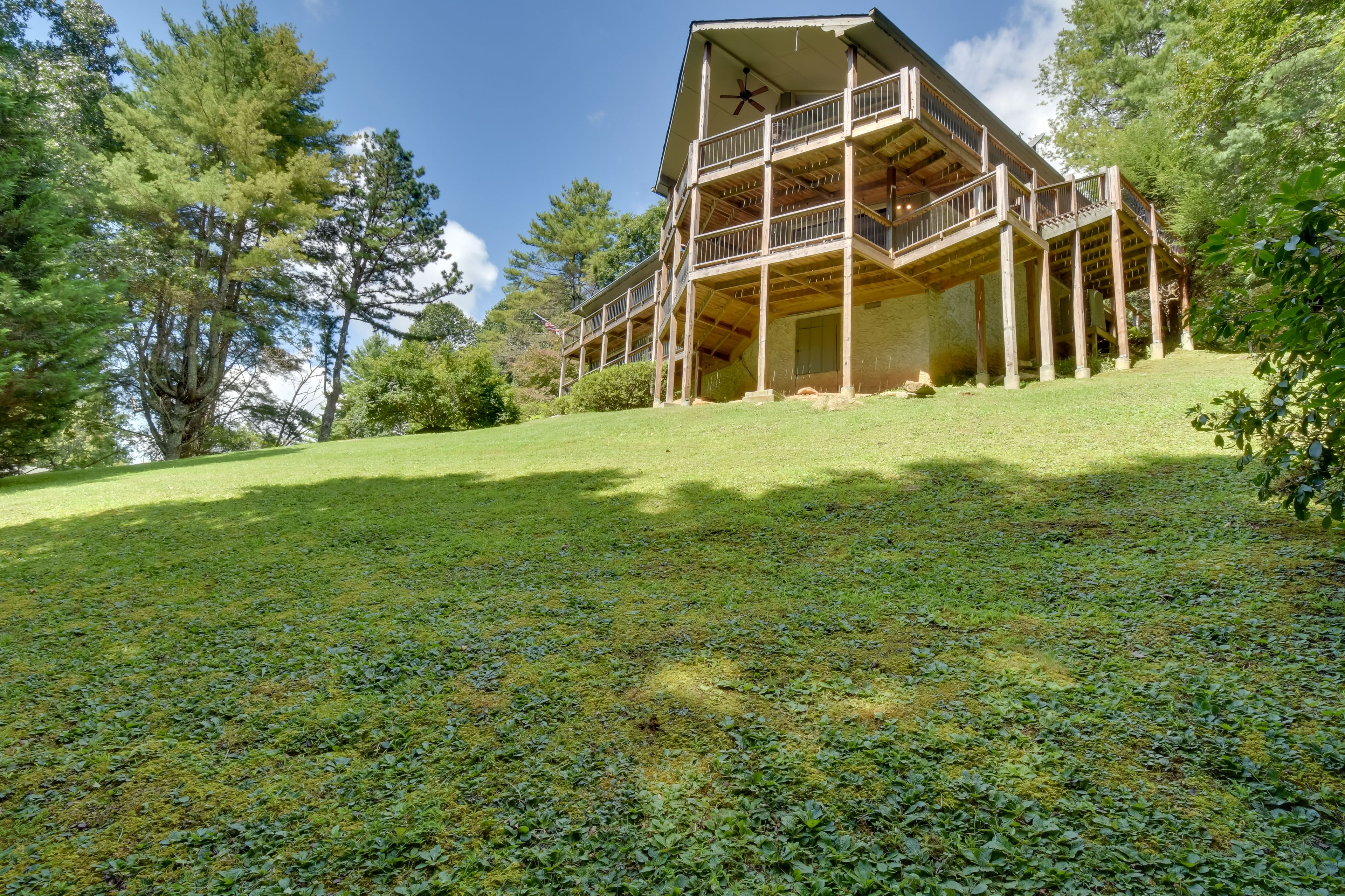 House Exterior | Located in Sky Valley Country Club