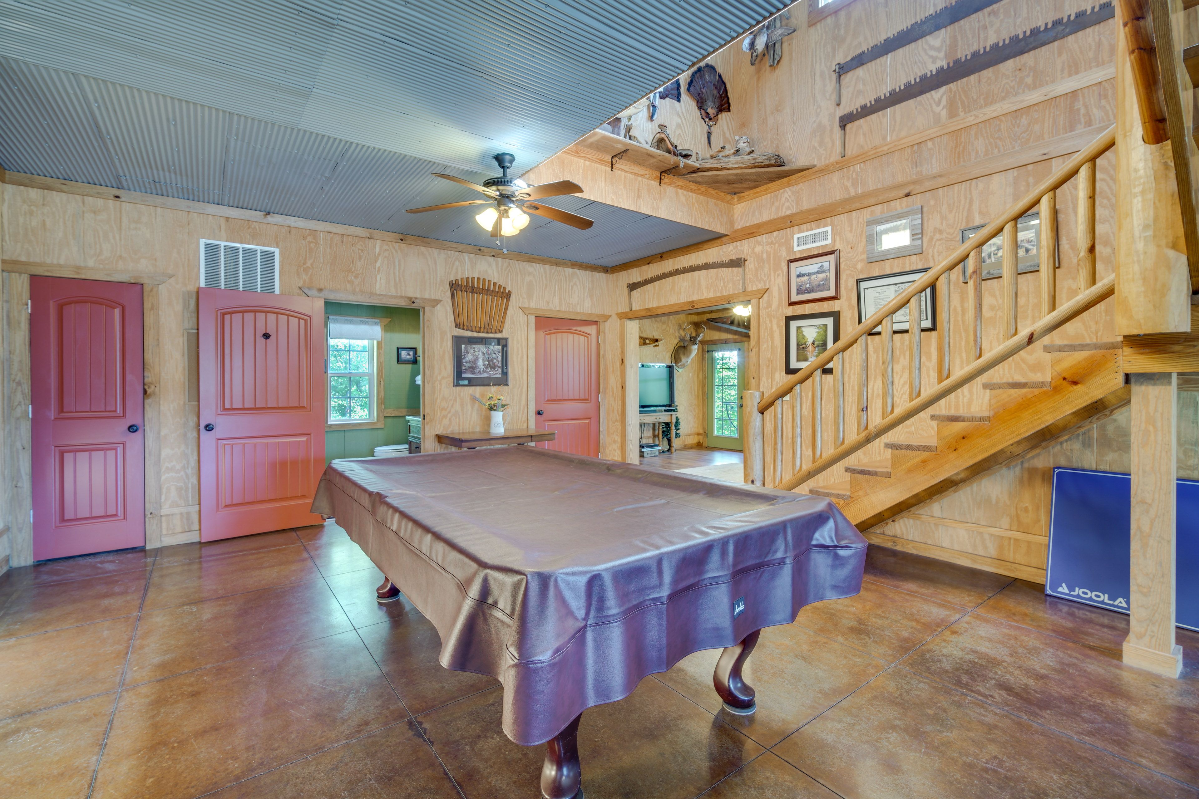 Game Room | Ping Pong Table | Pool Table | Books