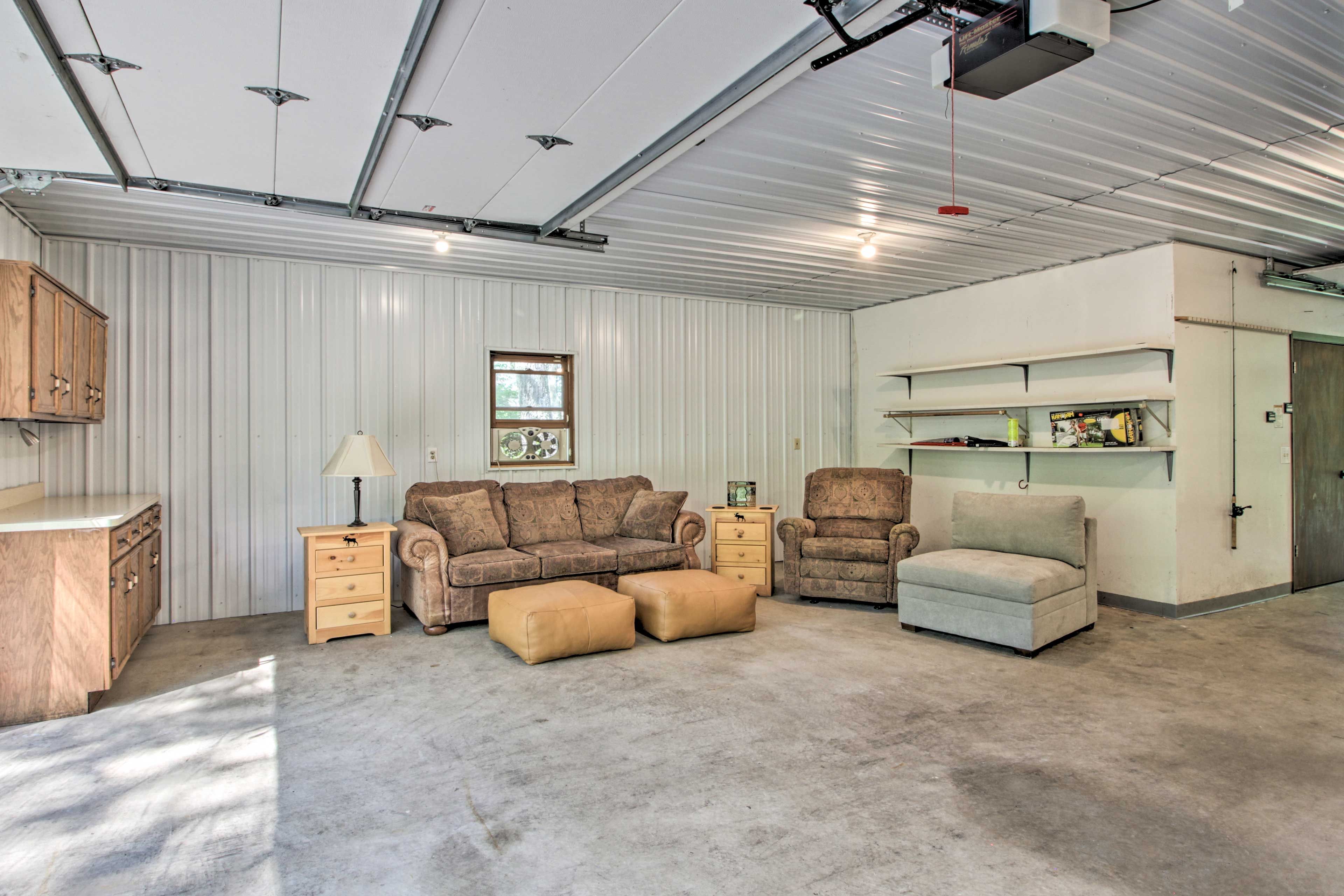 Garage Game Room | Ping Pong Table