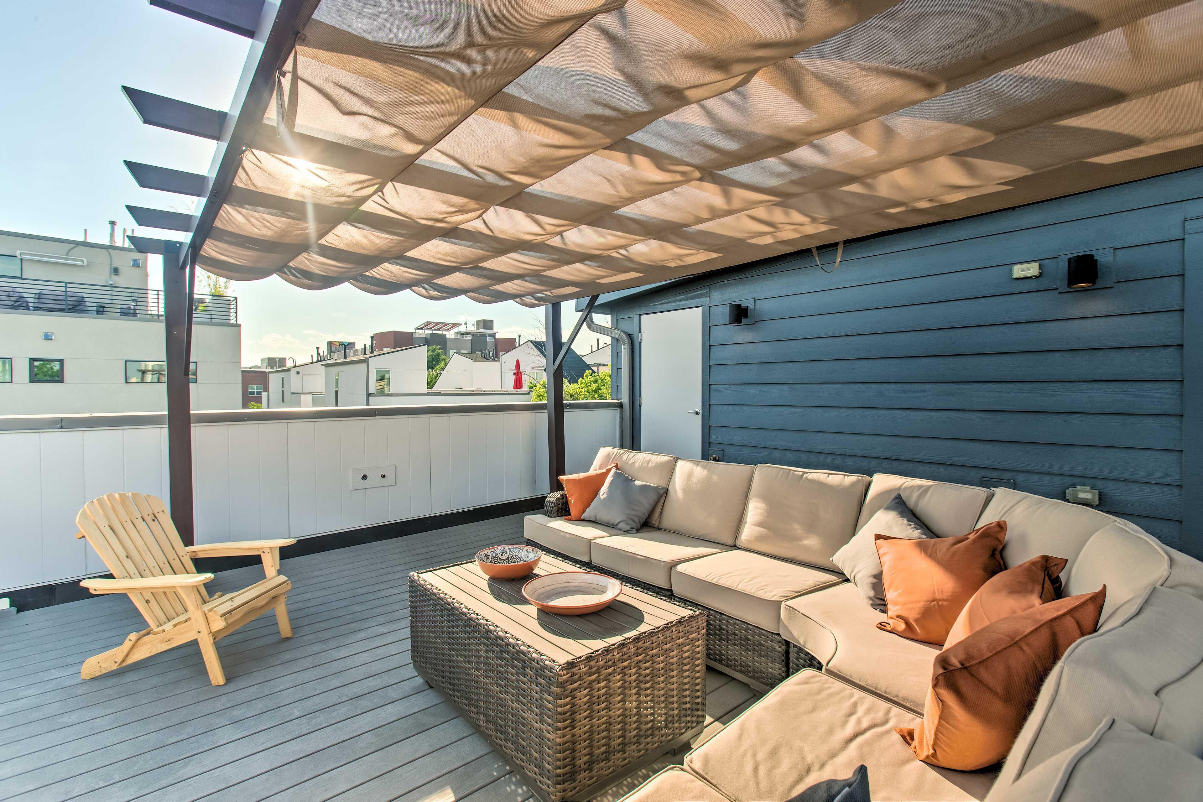 Denver Vacation Rental | 2BR | 2.5BA | 1,426 Sq Ft | Steps Requried