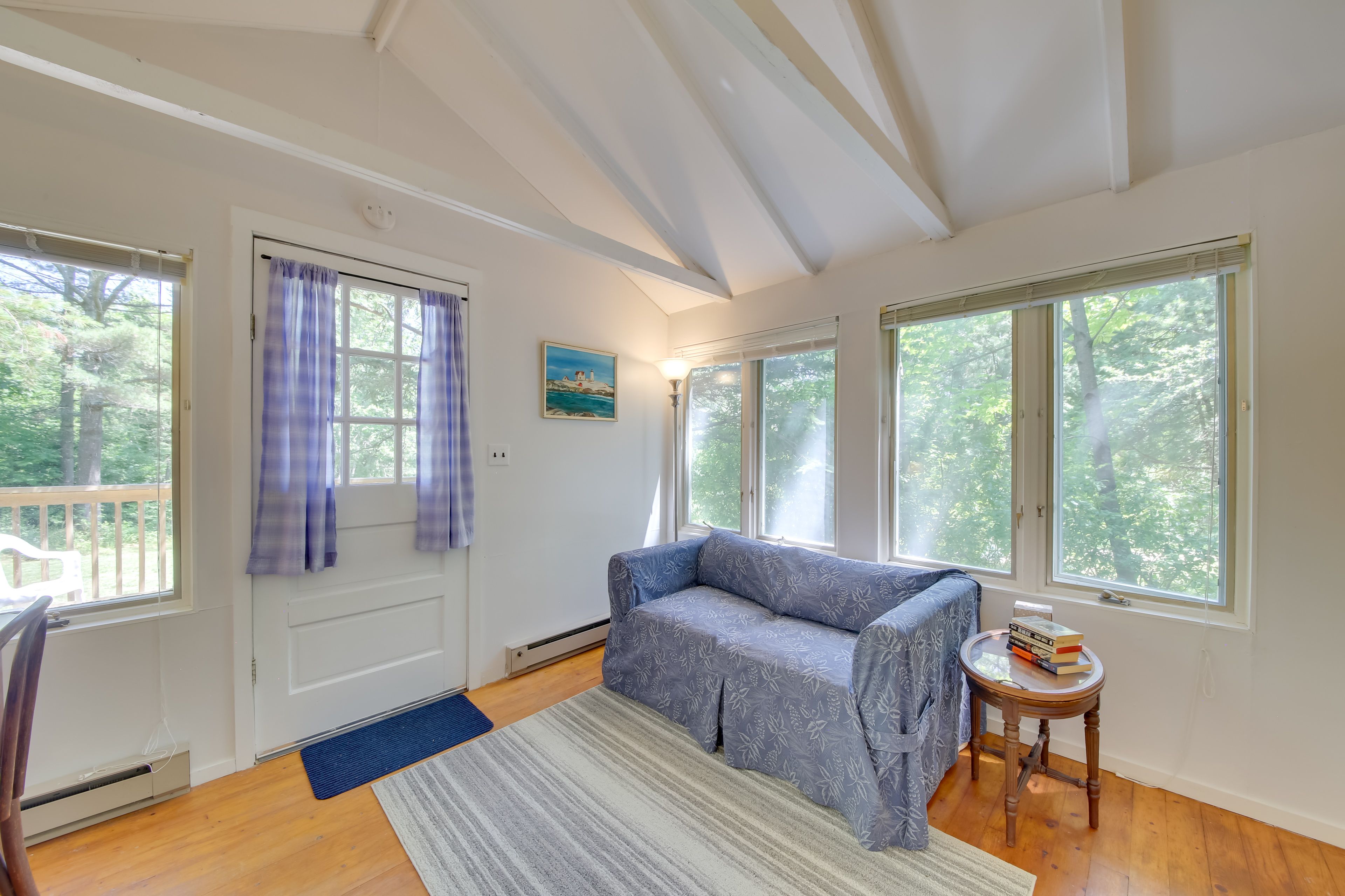 Living Room | Main Level | Free WiFi