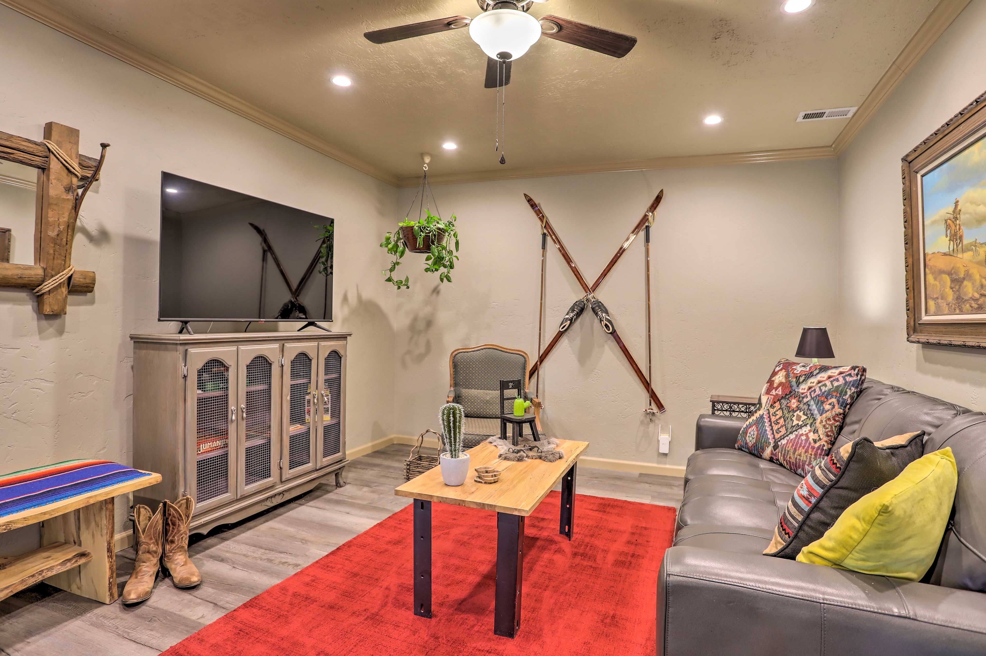 Living Room | Smart TV | Western Decor