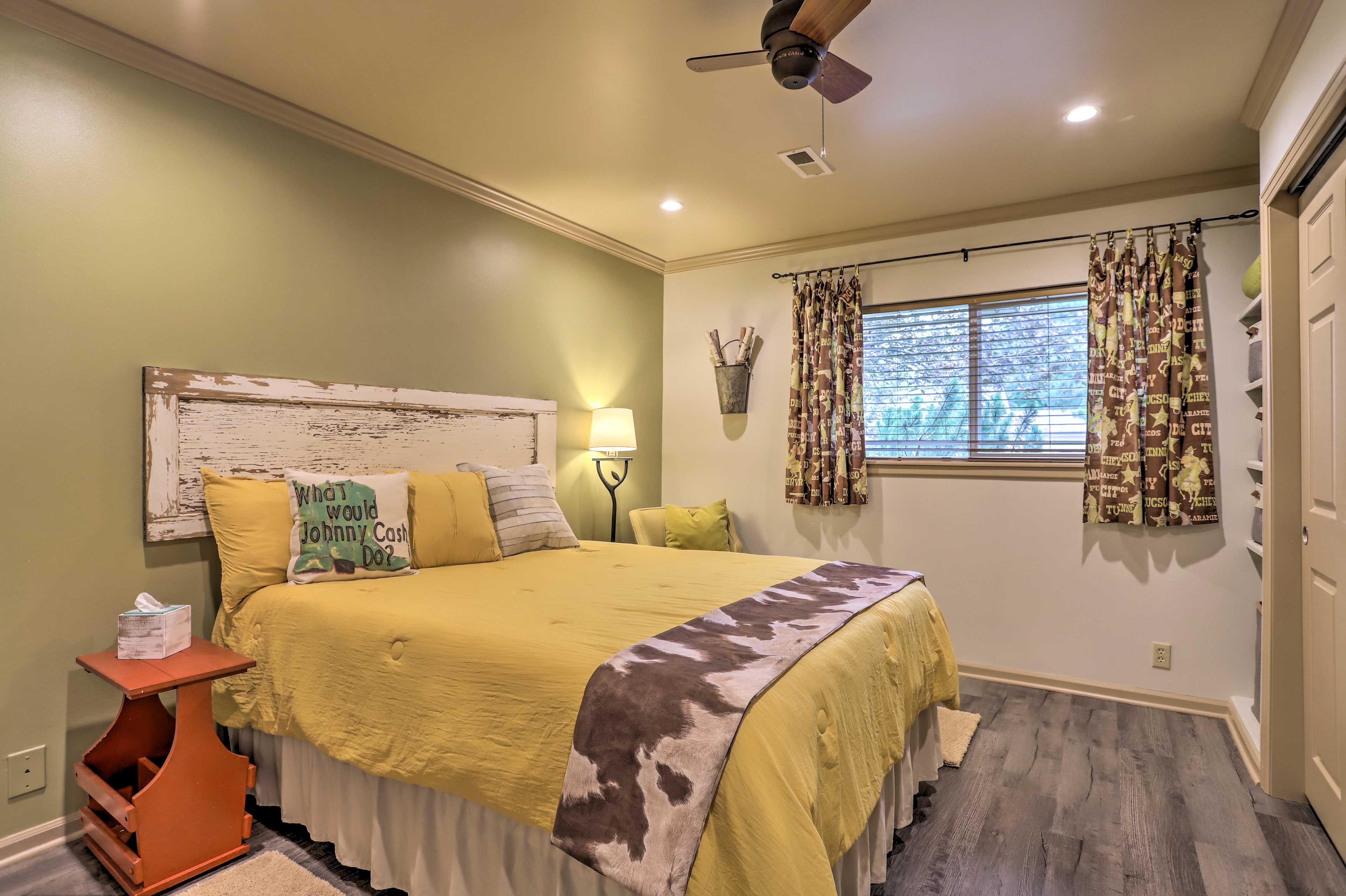 Bedroom 1 | Queen Bed | Ceiling Fans | En-Suite Bathroom