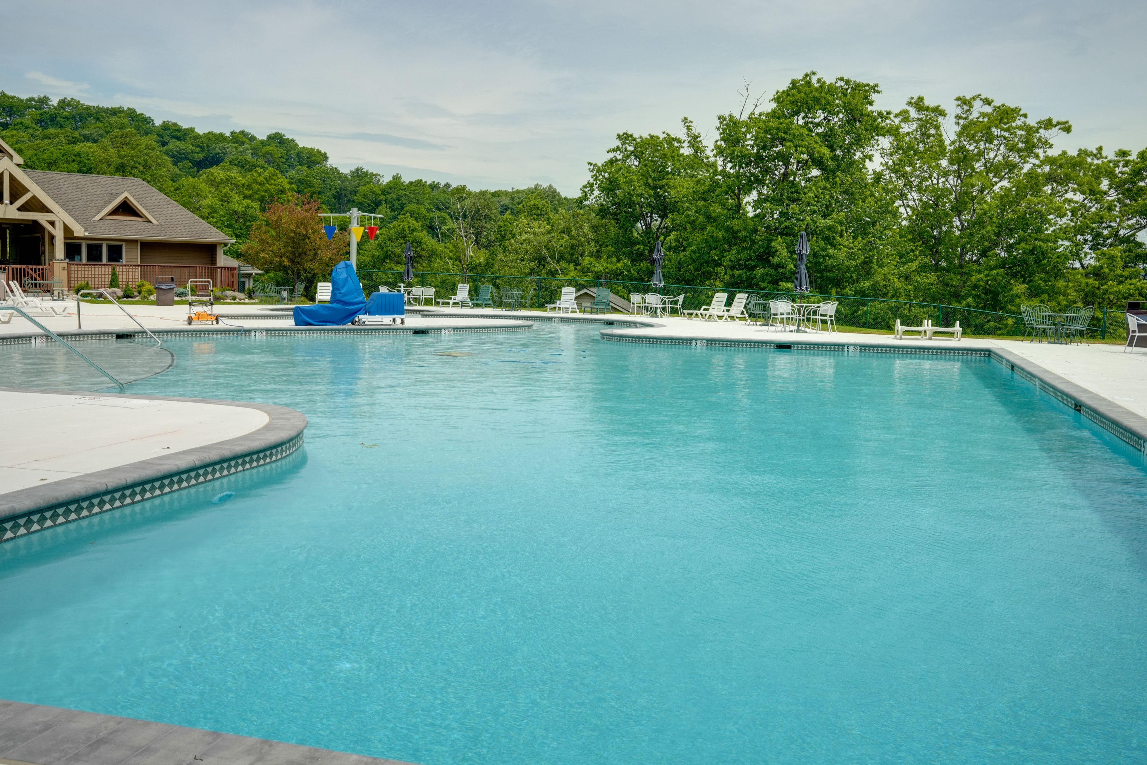 Community Amenities | Seasonal Outdoor Pool