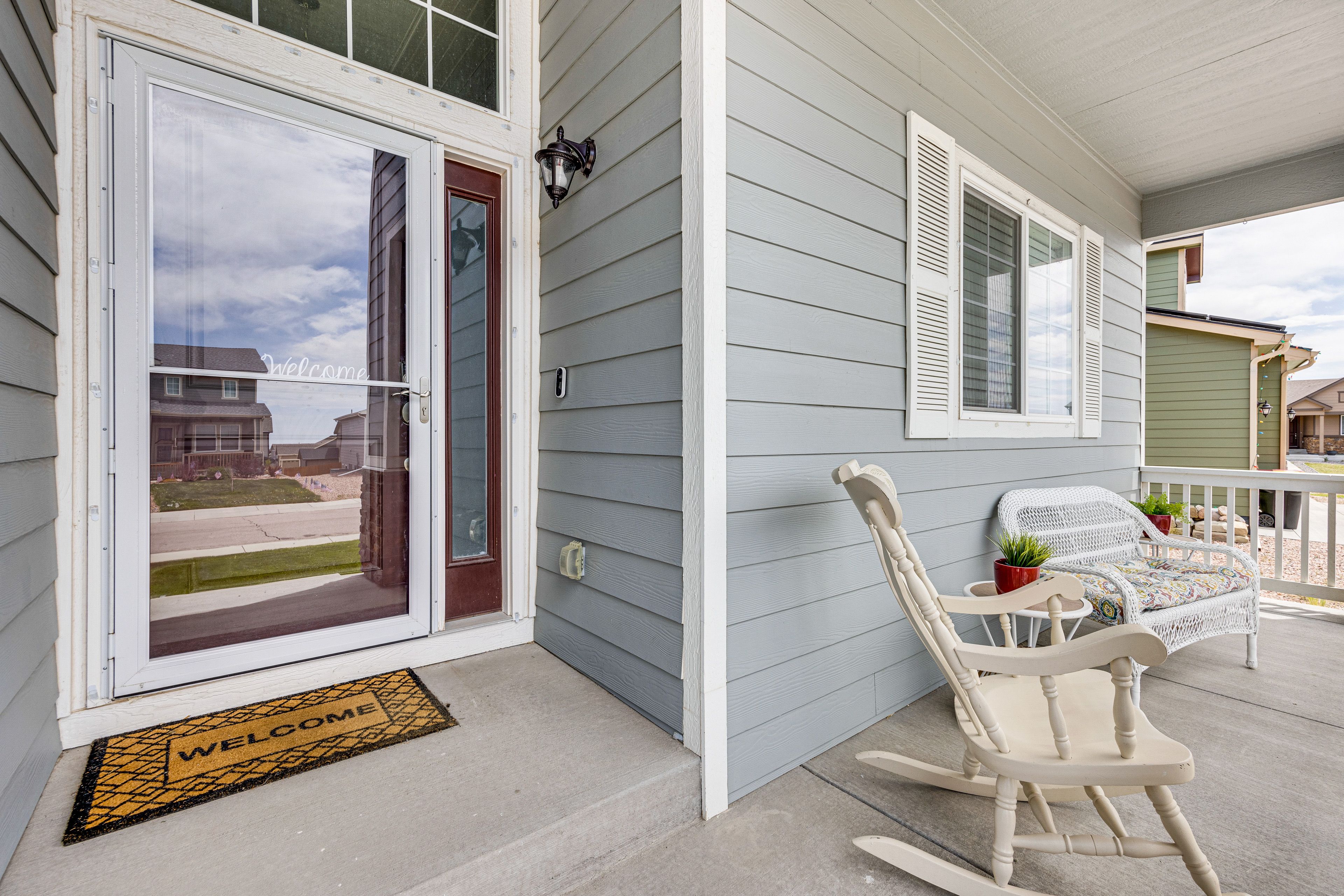 Front Entrance | Covered Porch