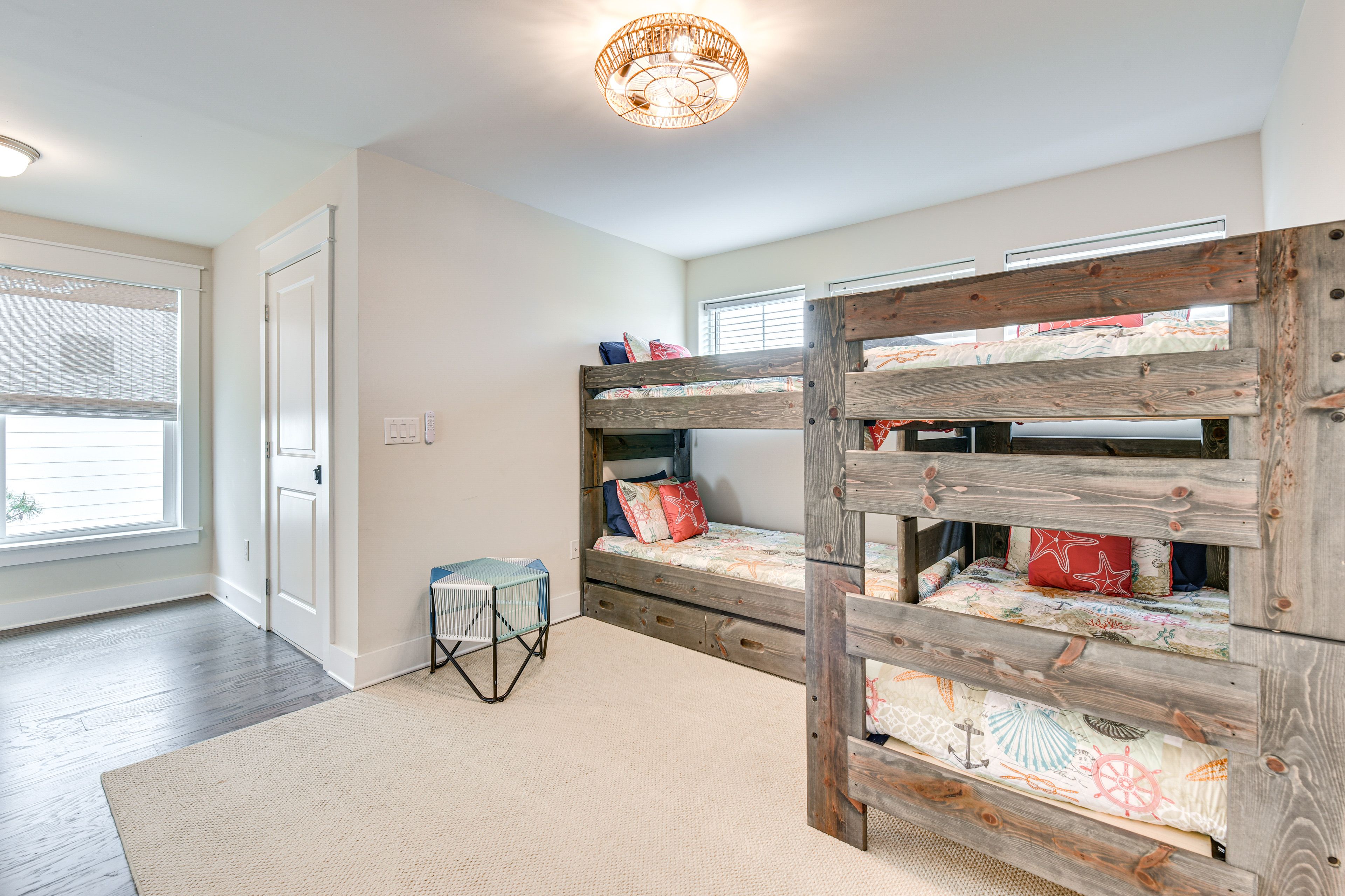 Loft | 2 Twin Bunk Beds | Twin Trundle