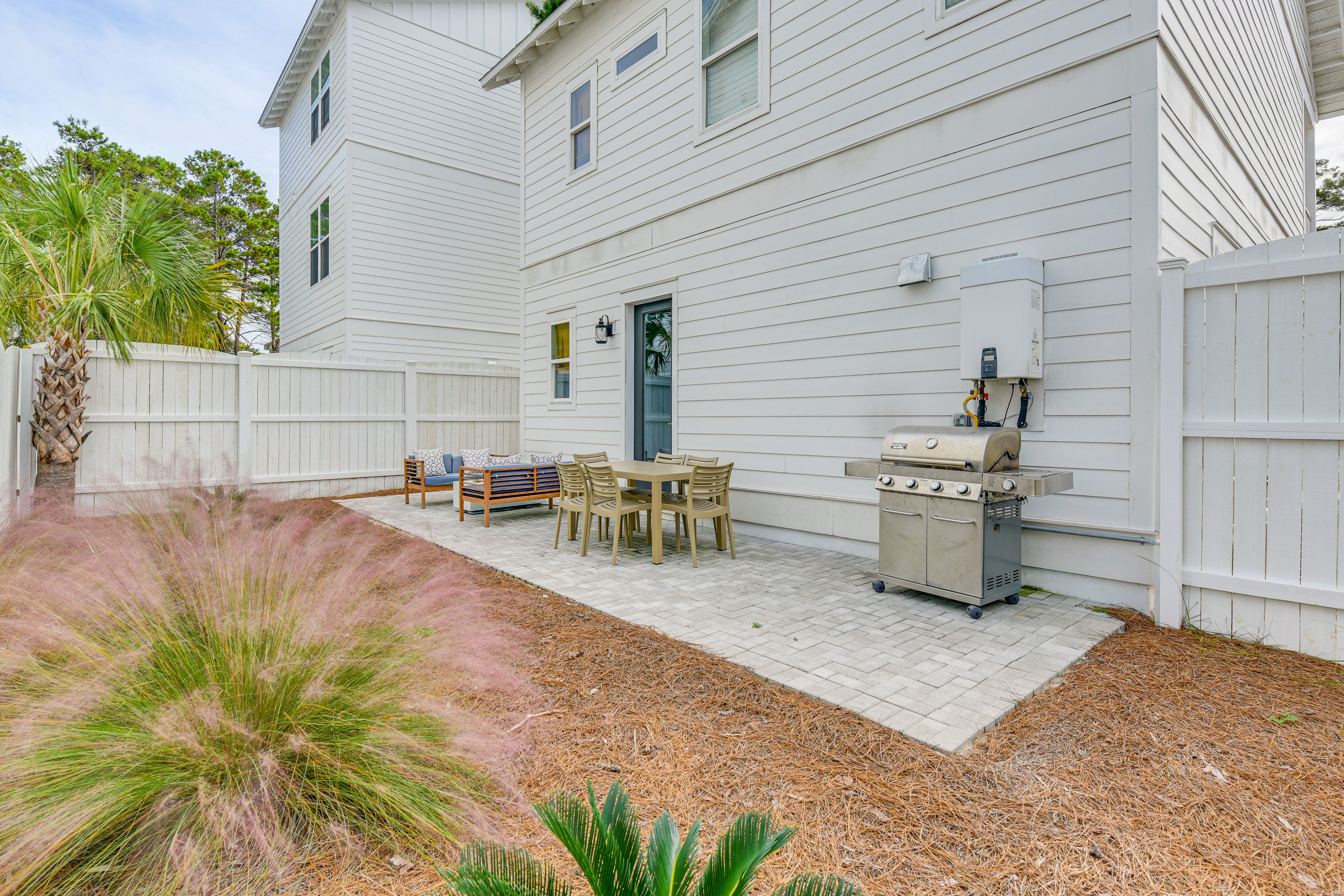 Back Patio | Gas Grill
