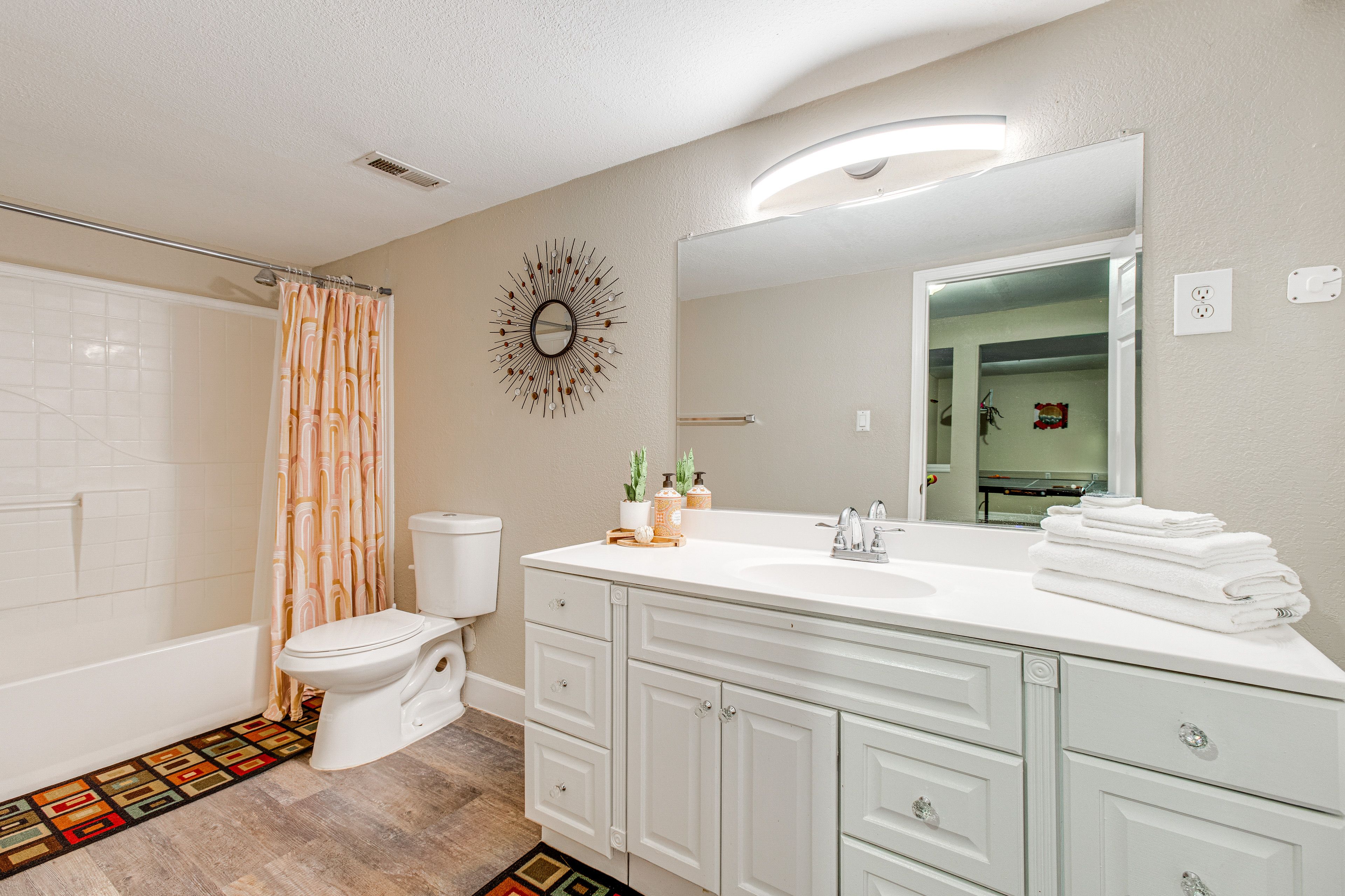 Full Bathroom | Lower Level