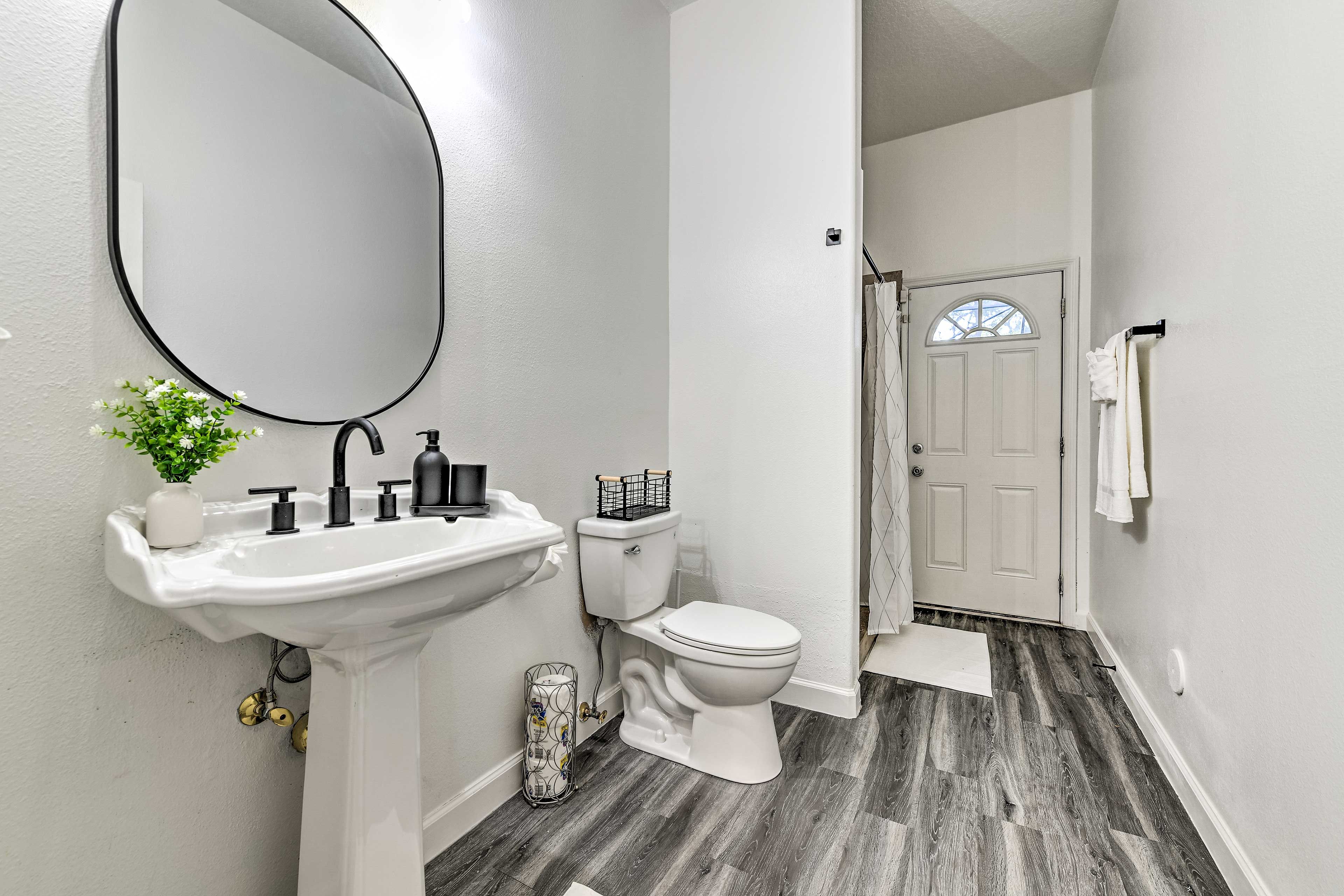 Full Bathroom
