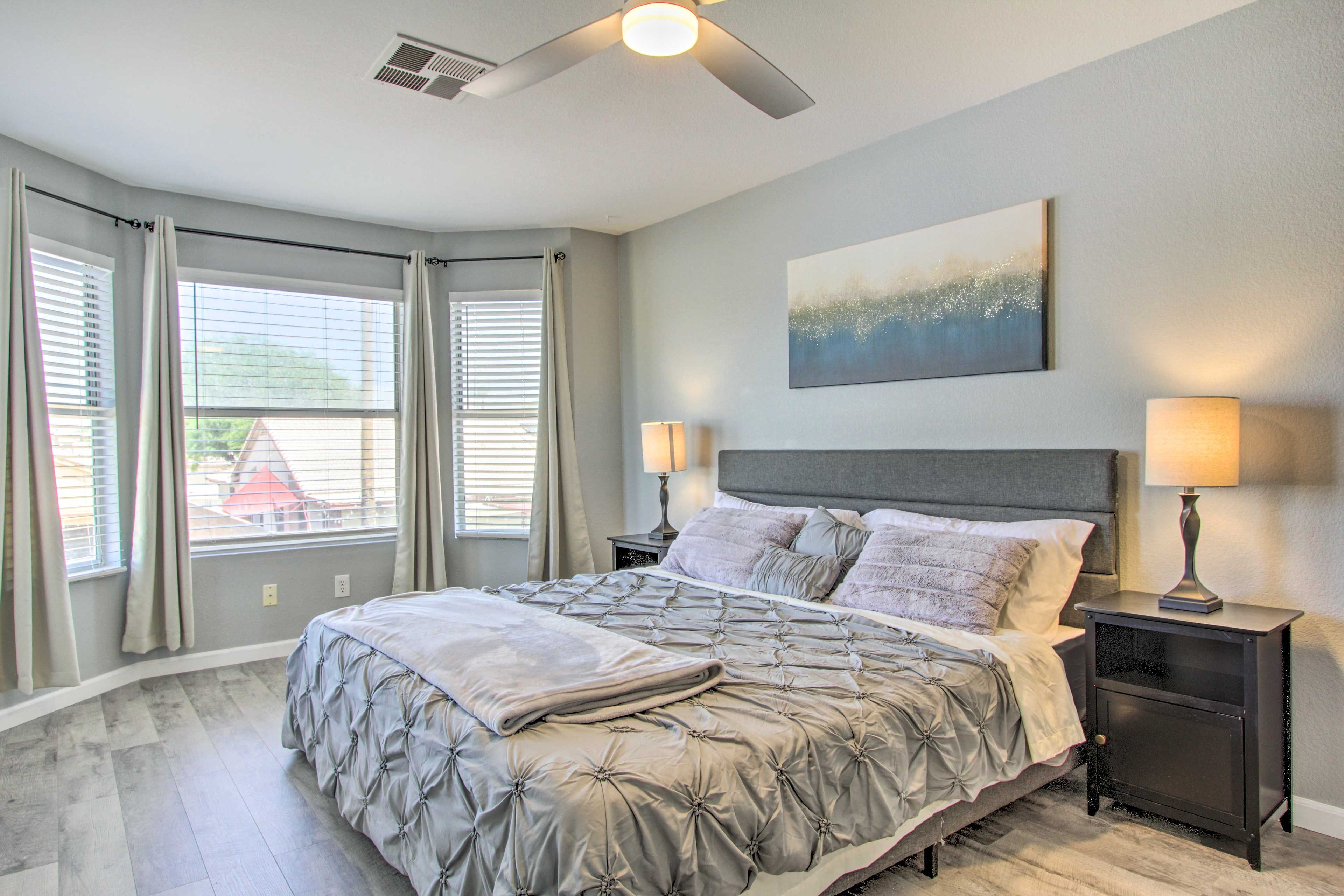 Bedroom 1 | King Bed | En-Suite Bathroom | 2nd Floor