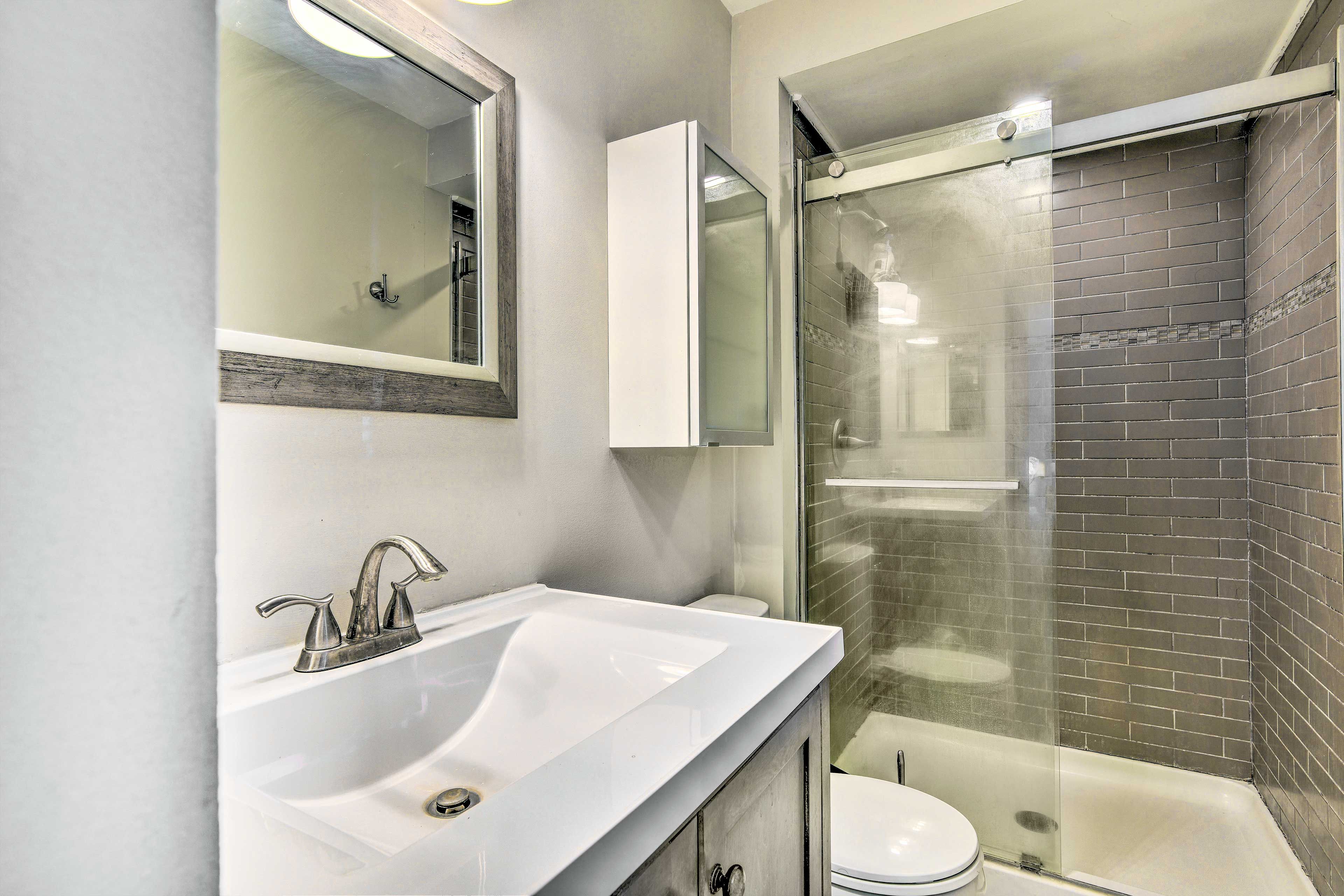 Full Bathroom