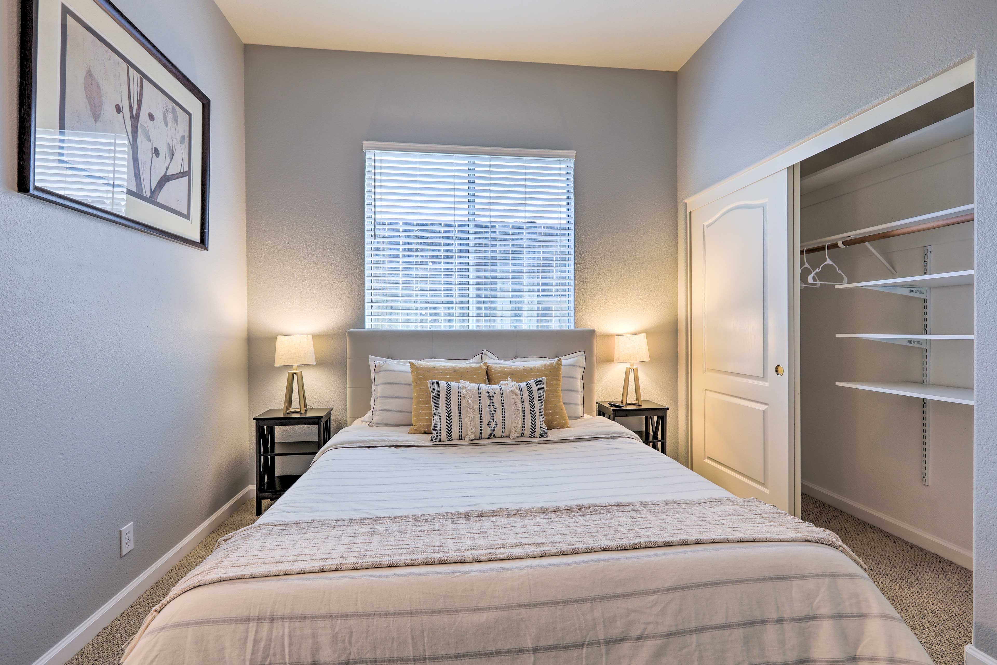 Bedroom 3 | Queen Bed | Smart TV