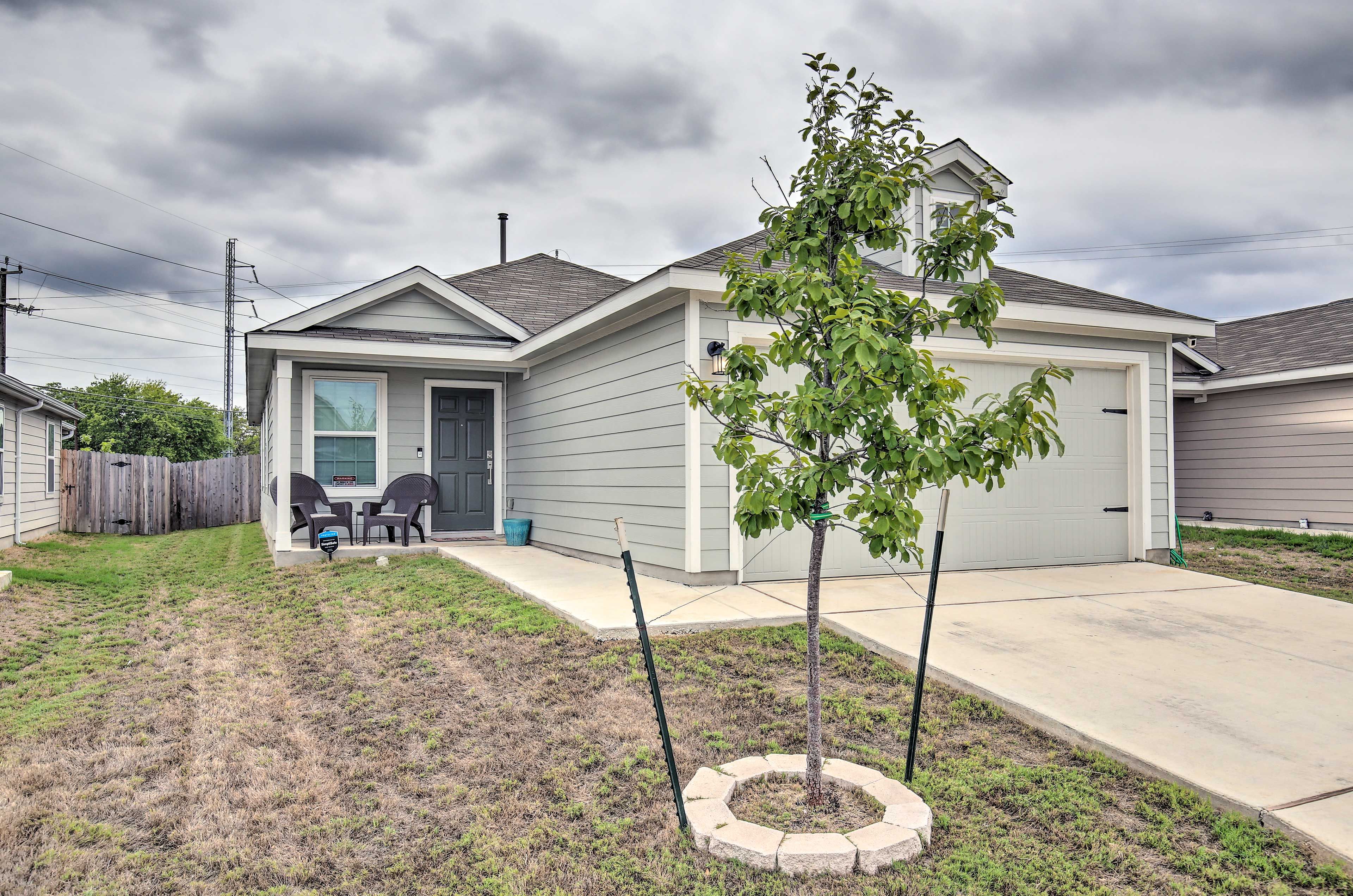 Exterior | Parking | Driveway (3 Vehicles) | Street Parking