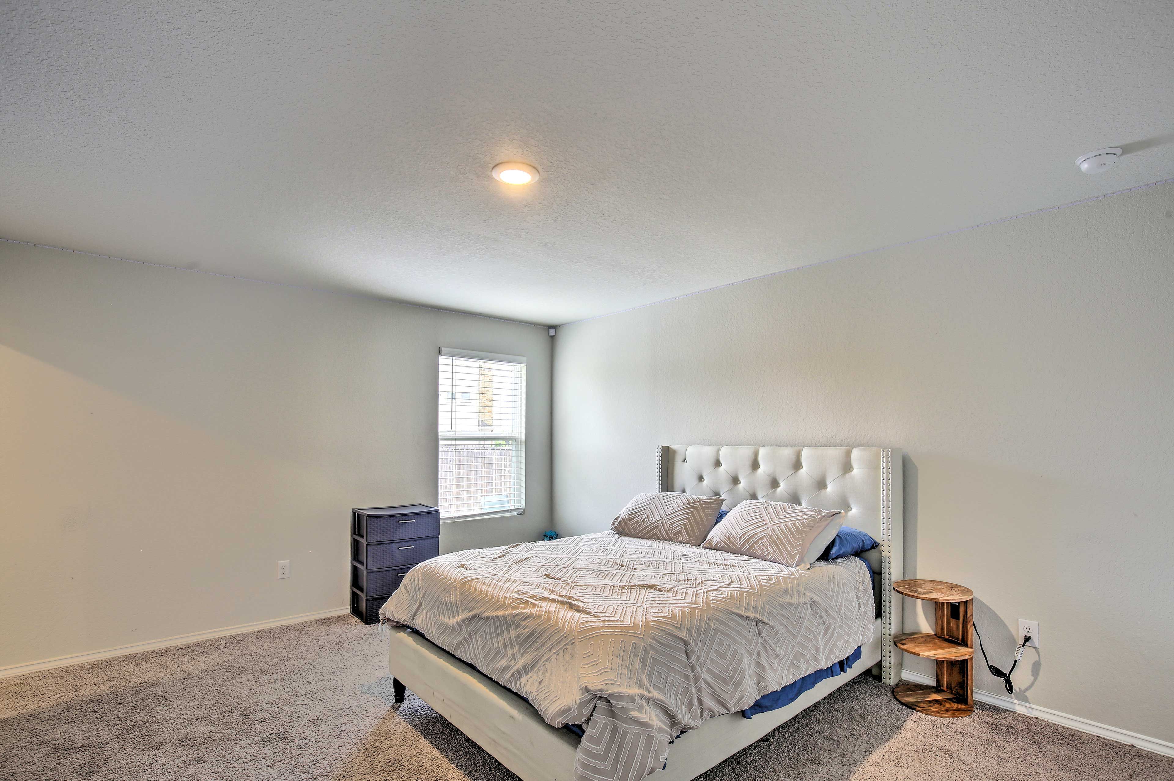 Bedroom 1 | King Bed | Linens Provided | Smart TV