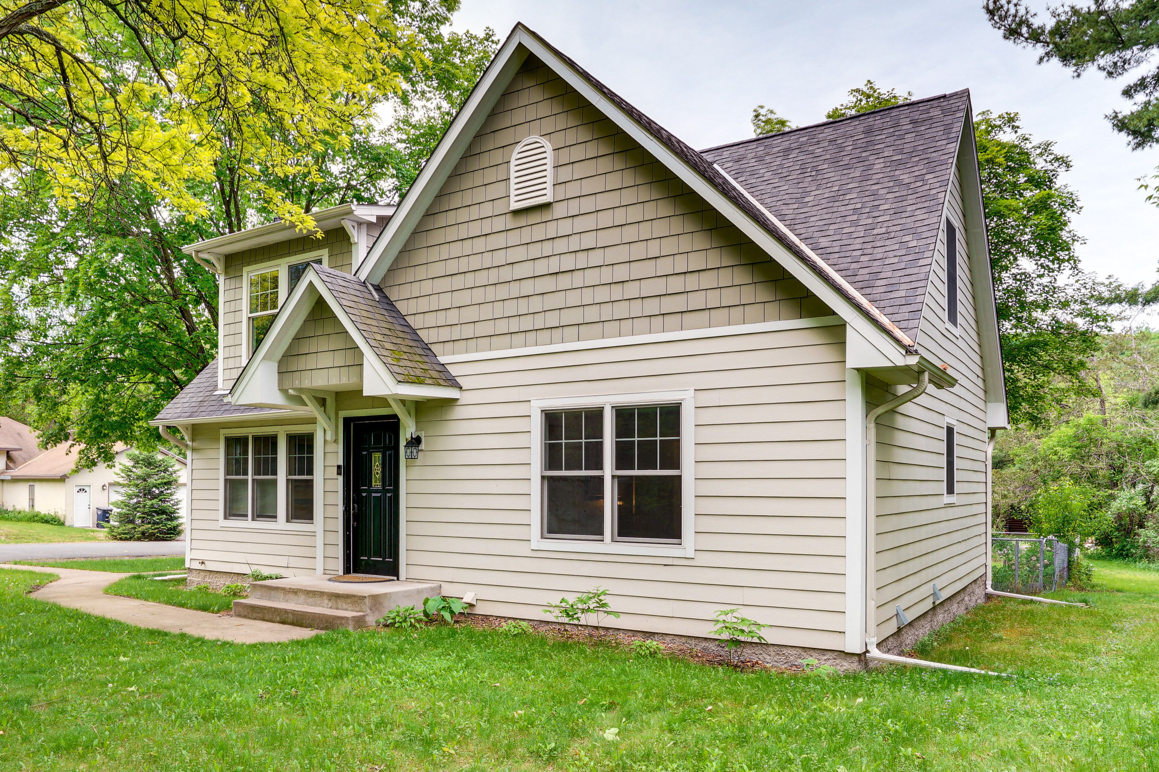 Property Exterior | Driveway Parking (2 Vehicles)