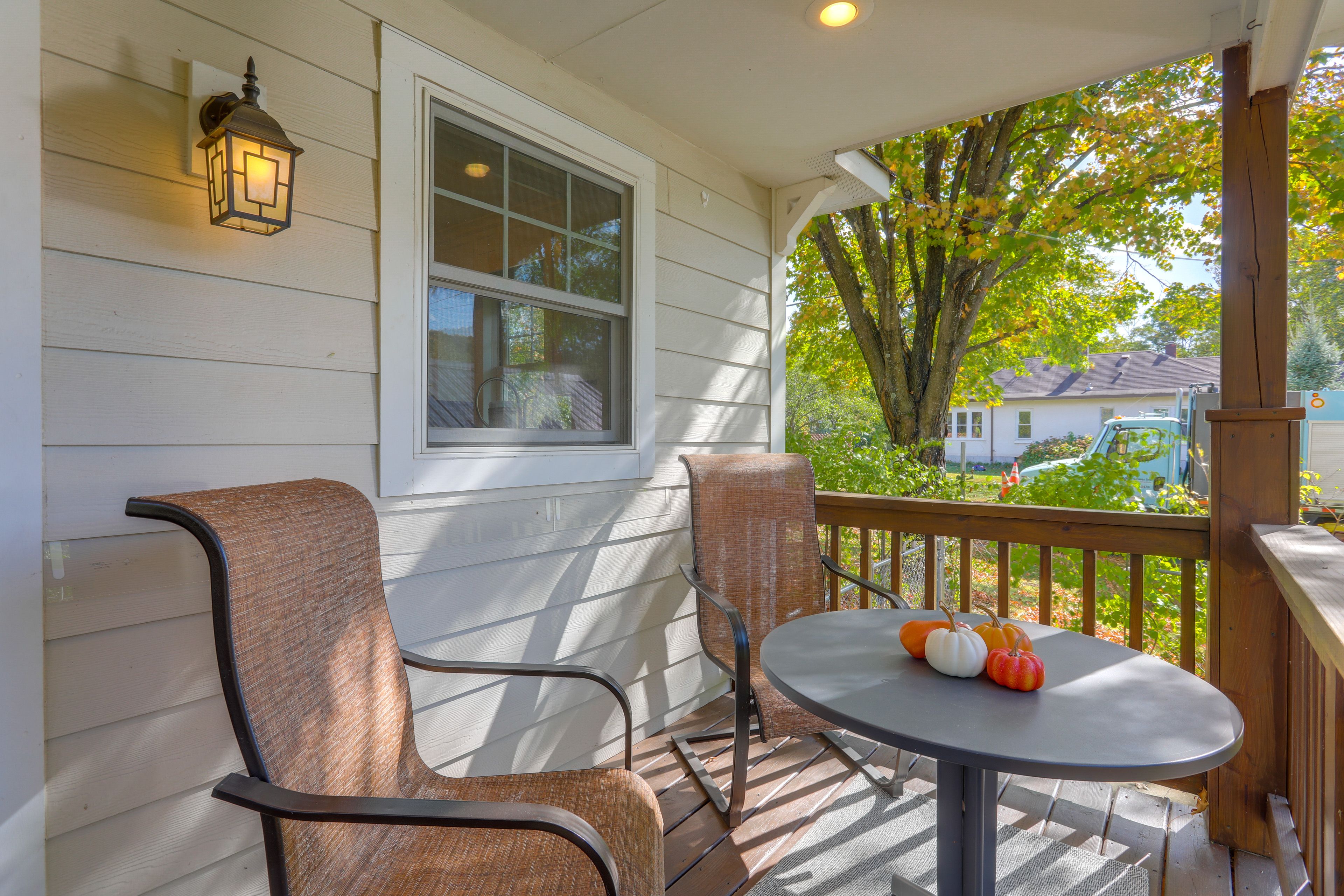 Covered Deck | Gas Grill