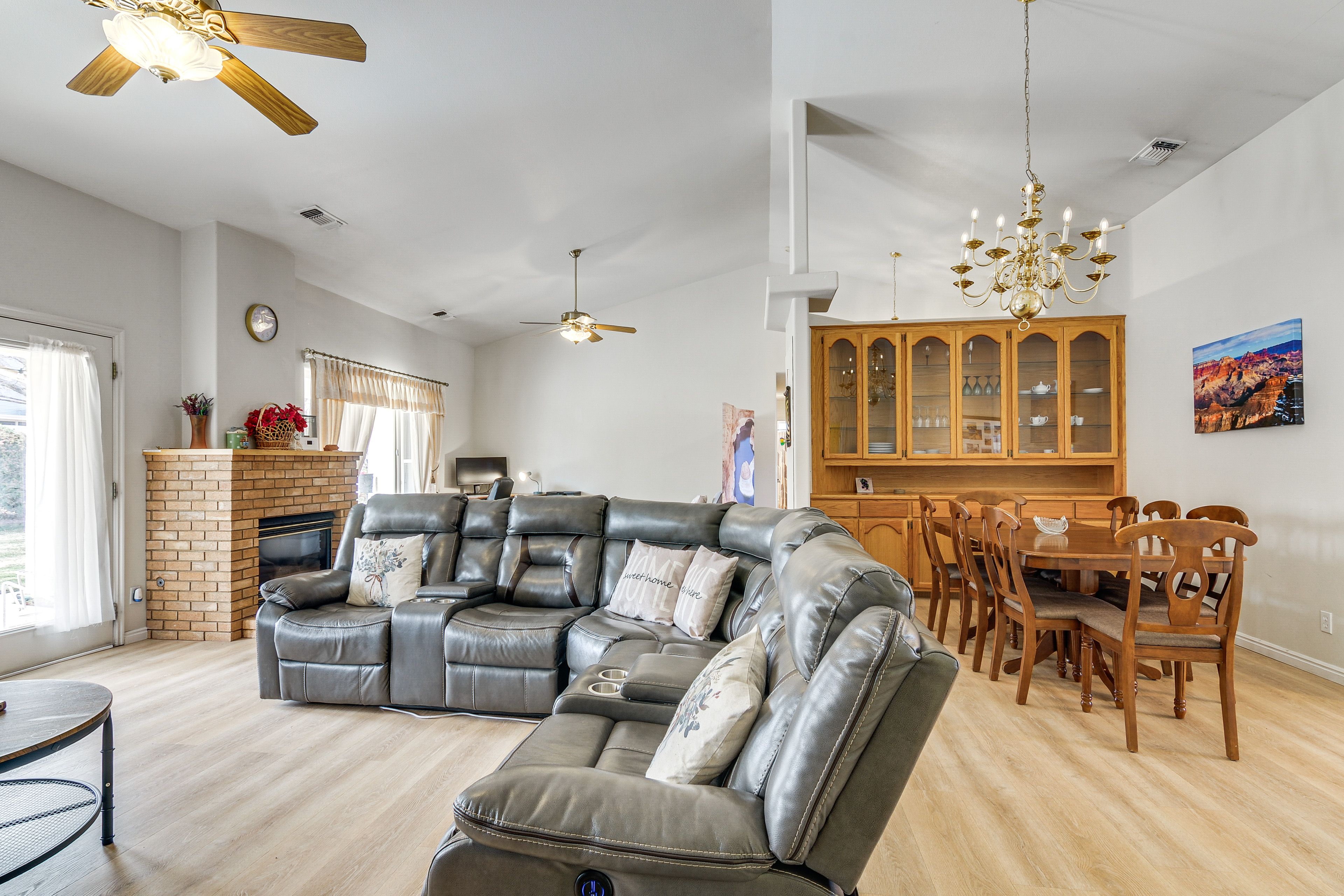 Living Room | Reclining Sectional | Smart TV | Free WiFi