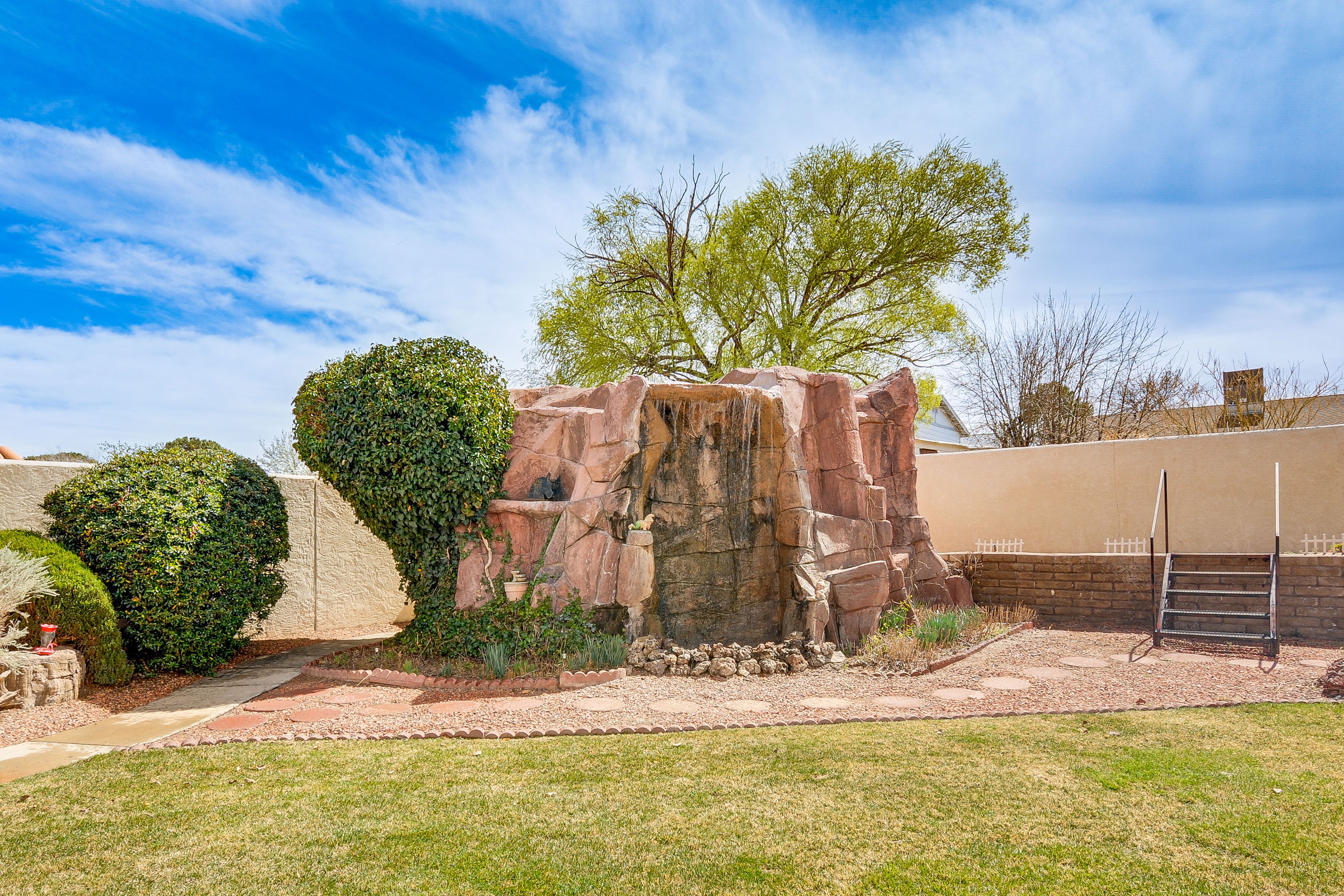 Private Backyard | Pet Friendly w/ Fee | Waterfall Feature