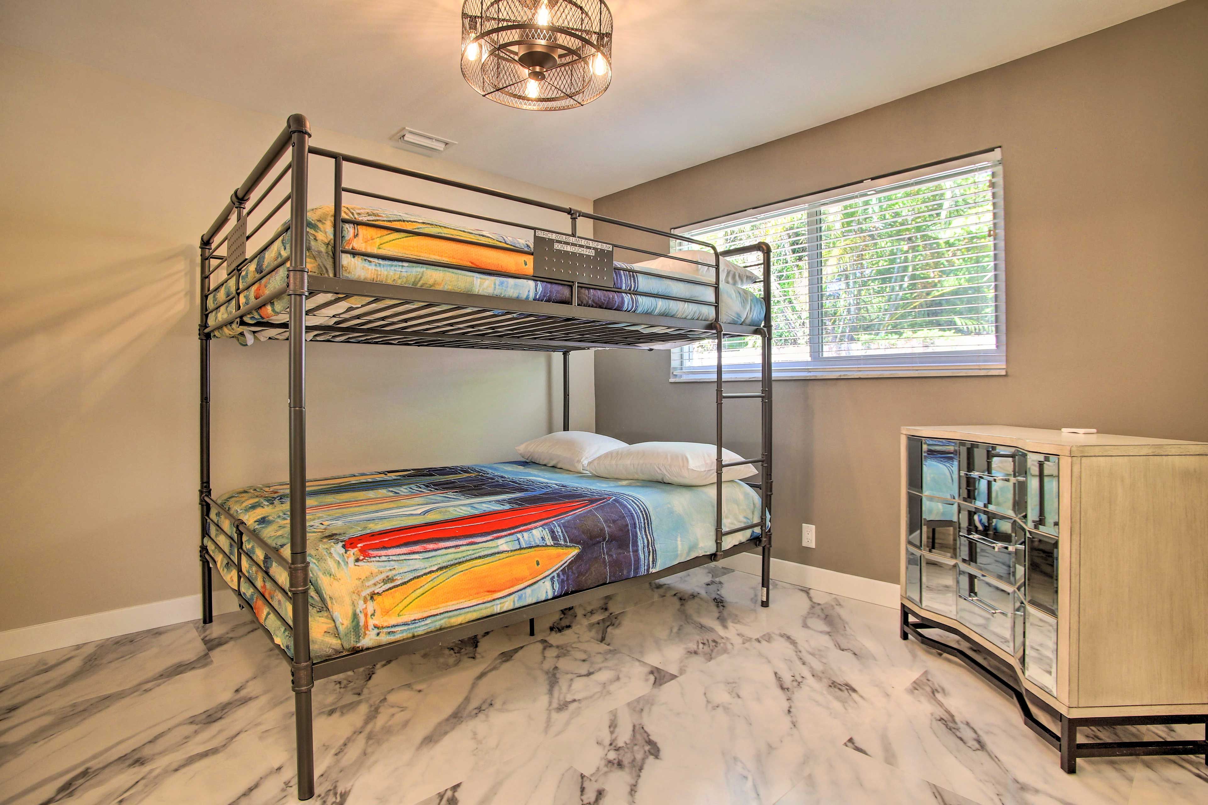 Bedroom 2 | Queen Bunk Bed