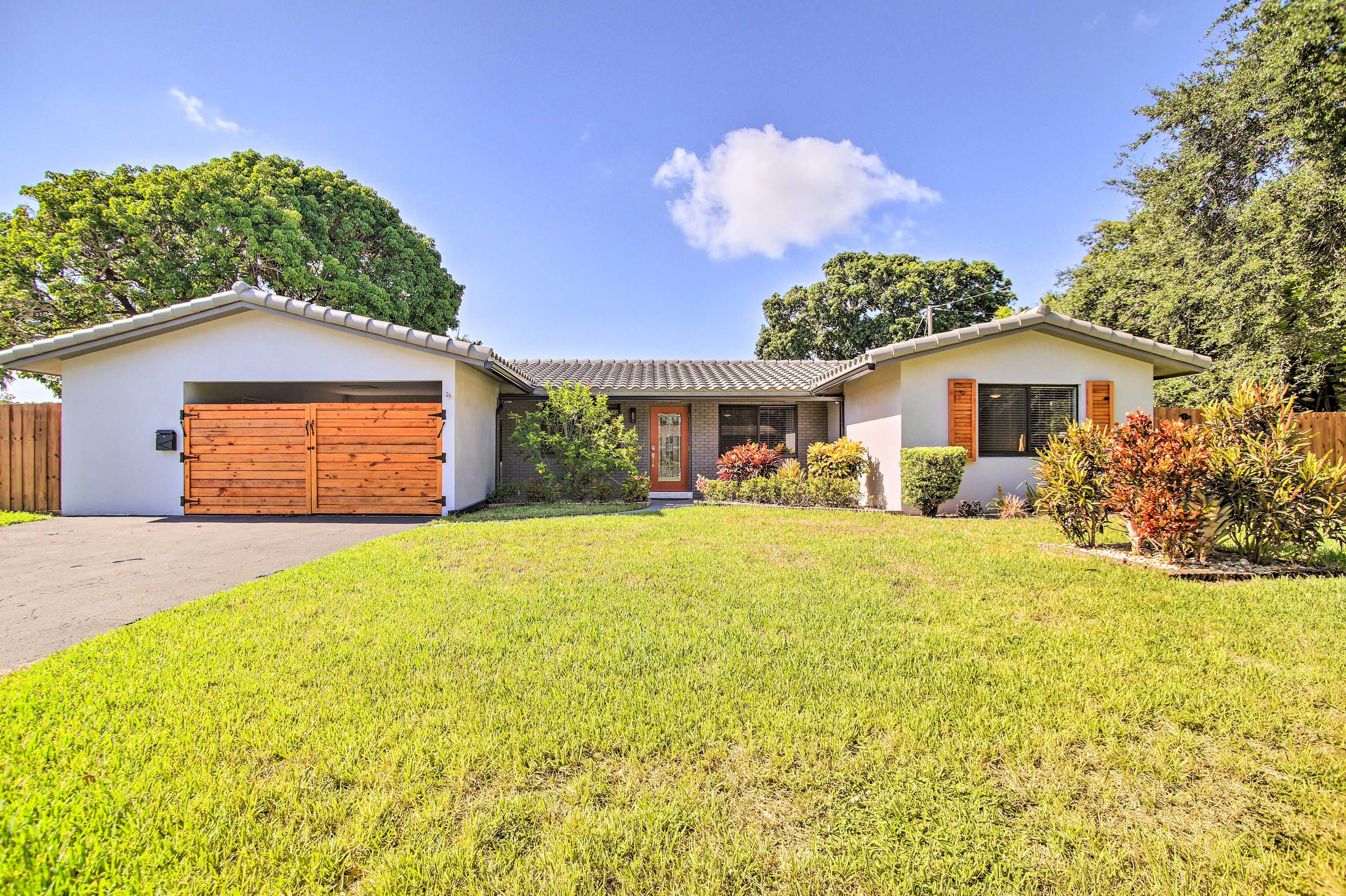 Parking | Driveway (2 Vehicles) | Garage (1 Vehicle) | Single Story