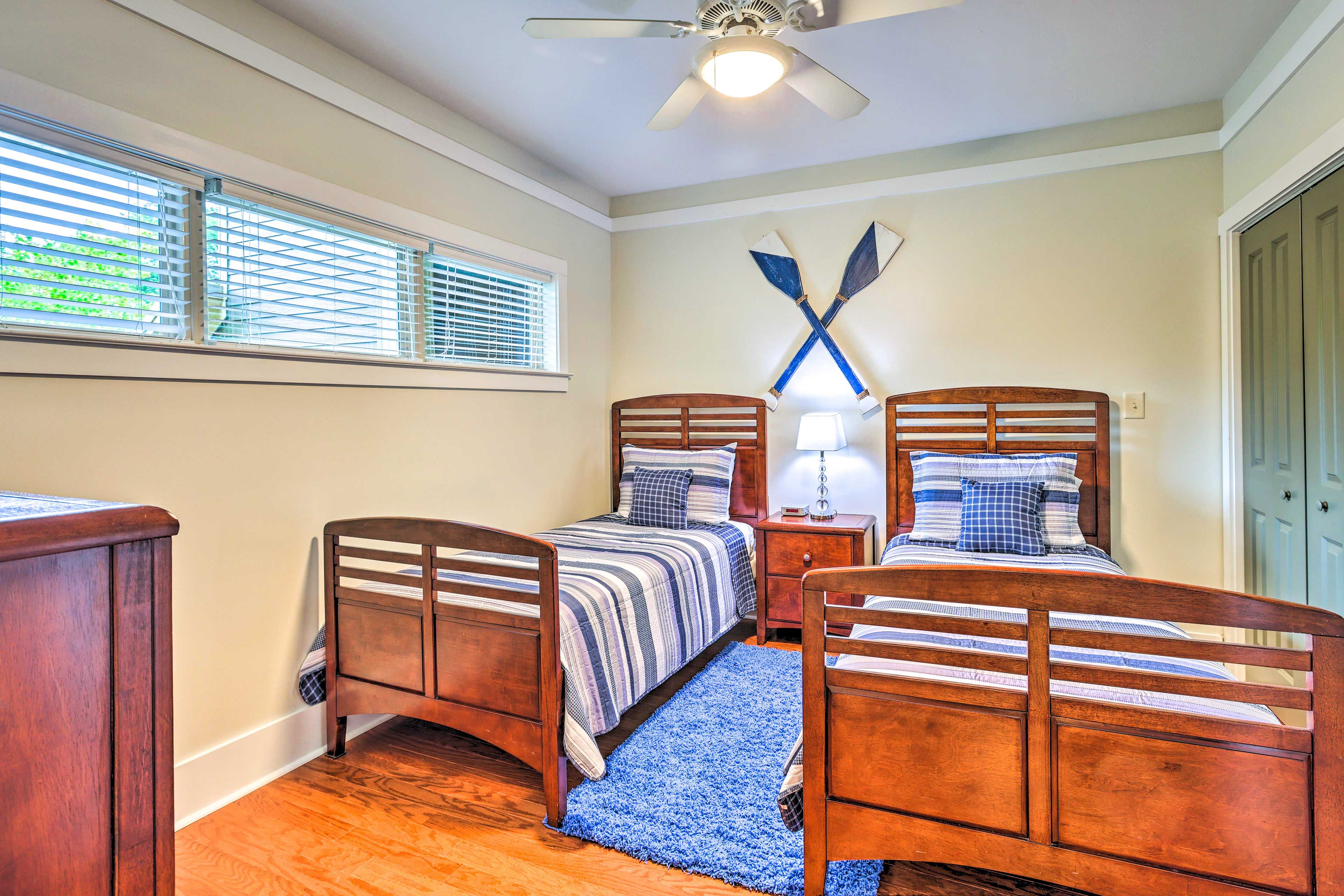 Bedroom 2 | 2 Twin Beds