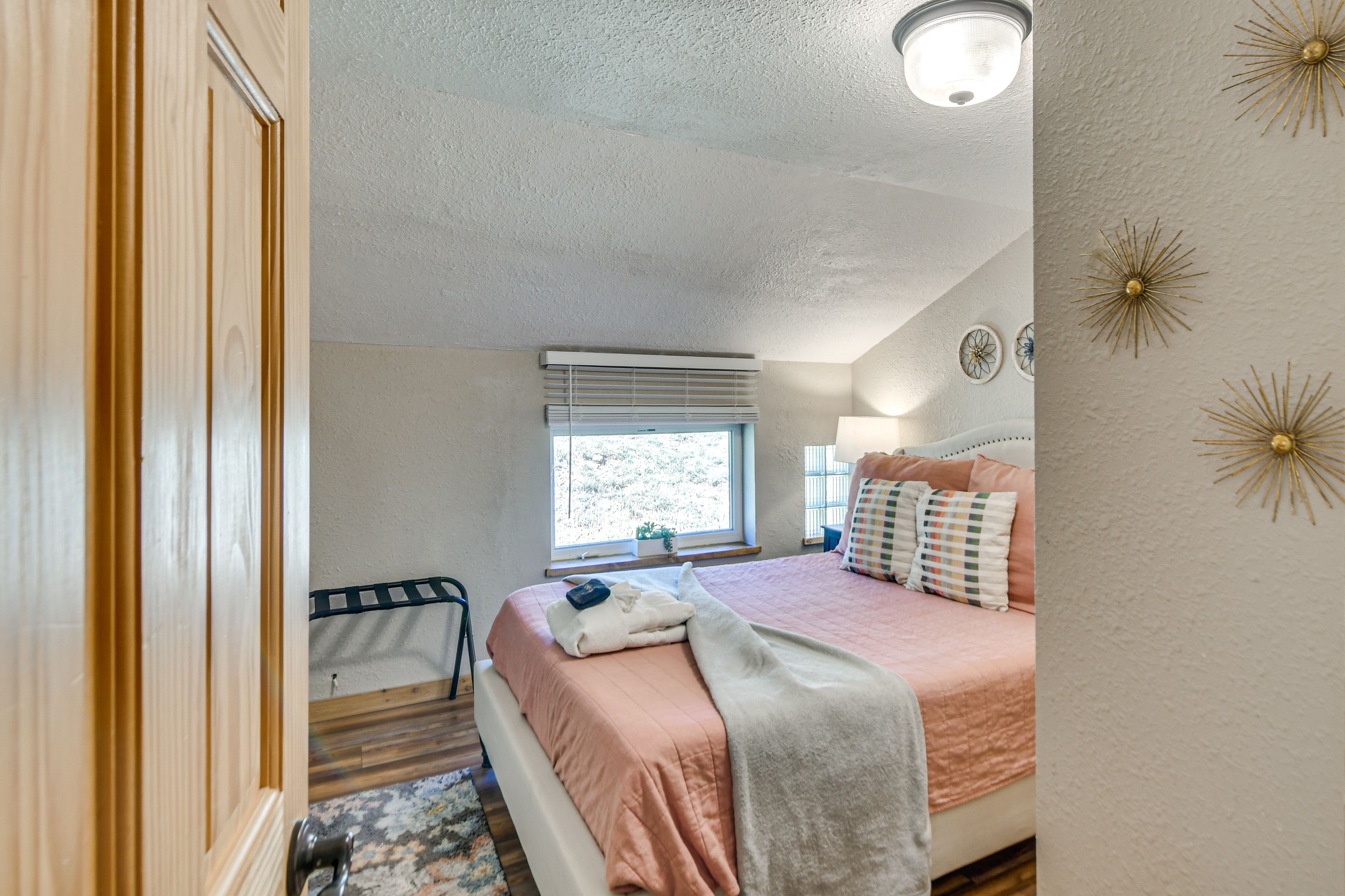 Bedroom 2 | 2 Twin Beds | 2nd Floor