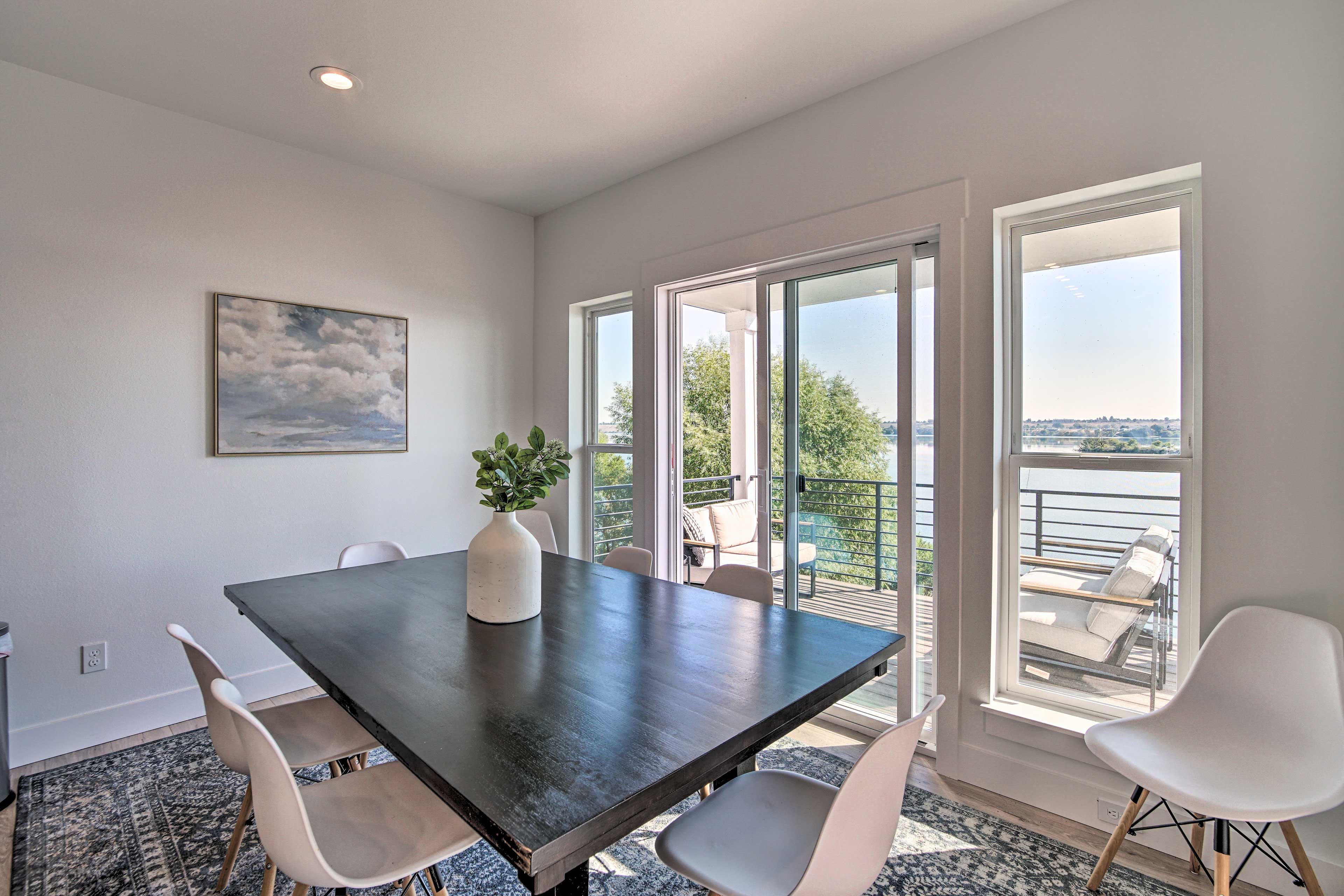 Dining Area | Main Floor