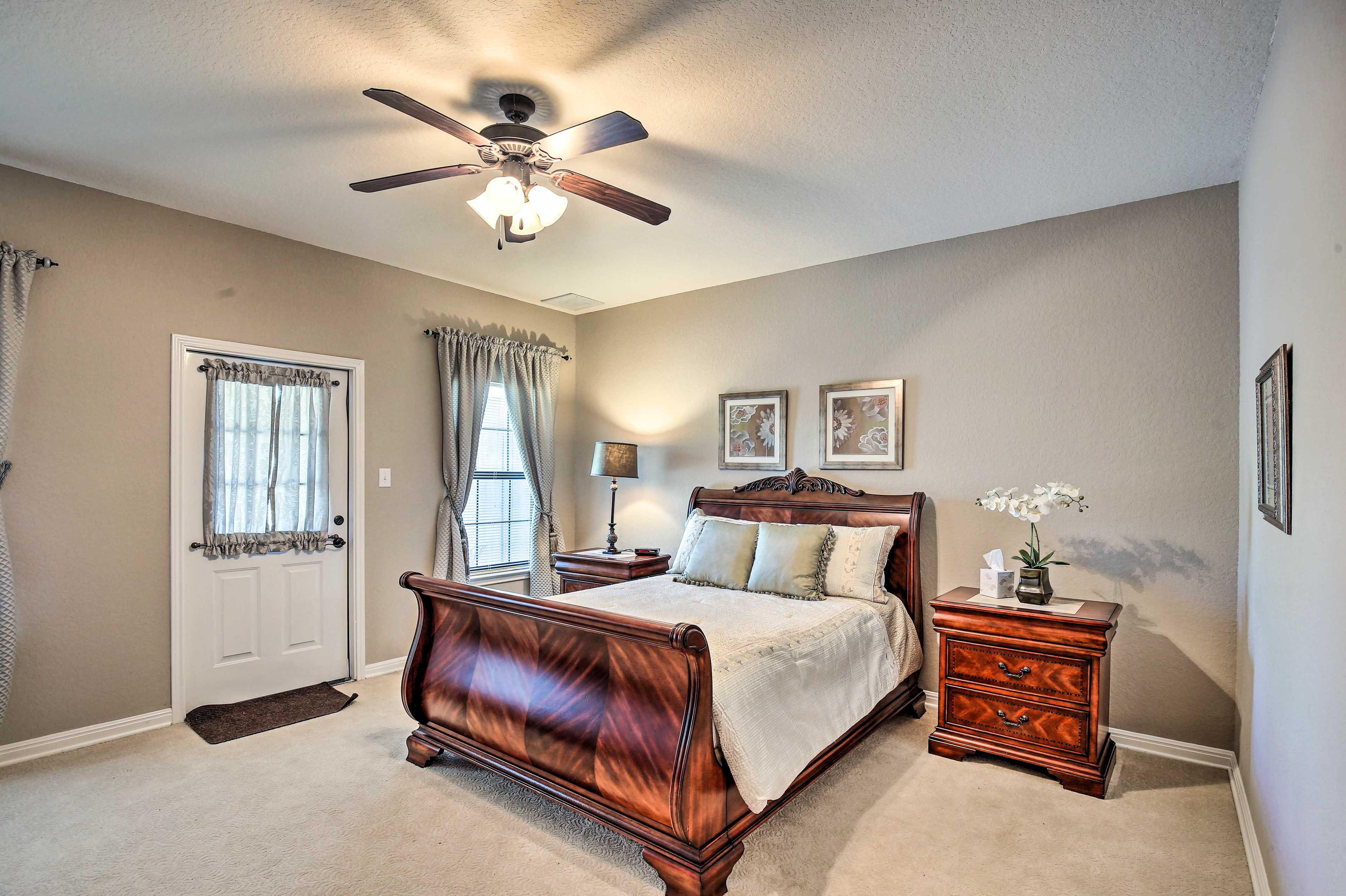 Bedroom 2 | Queen Bed
