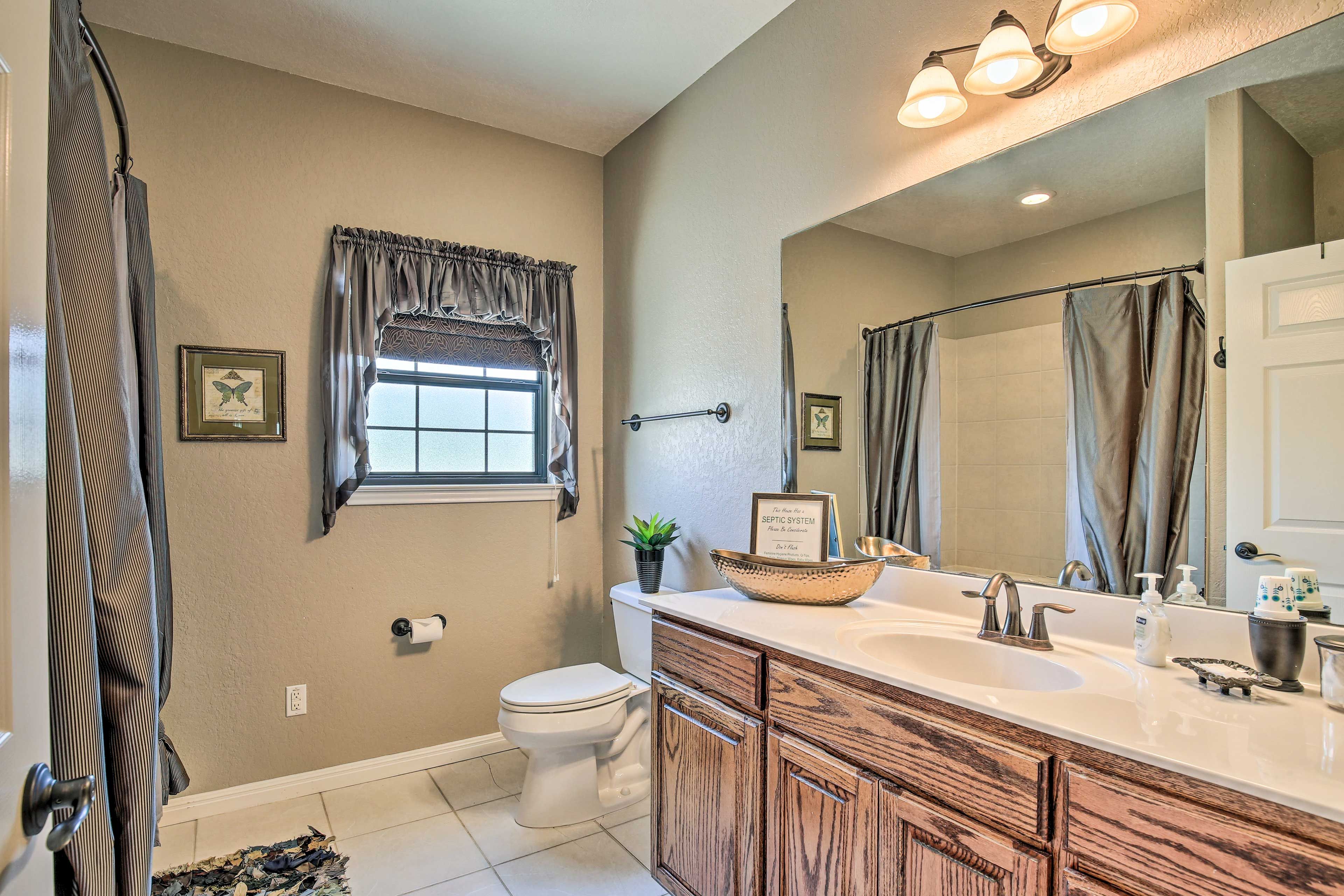 Full Bathroom