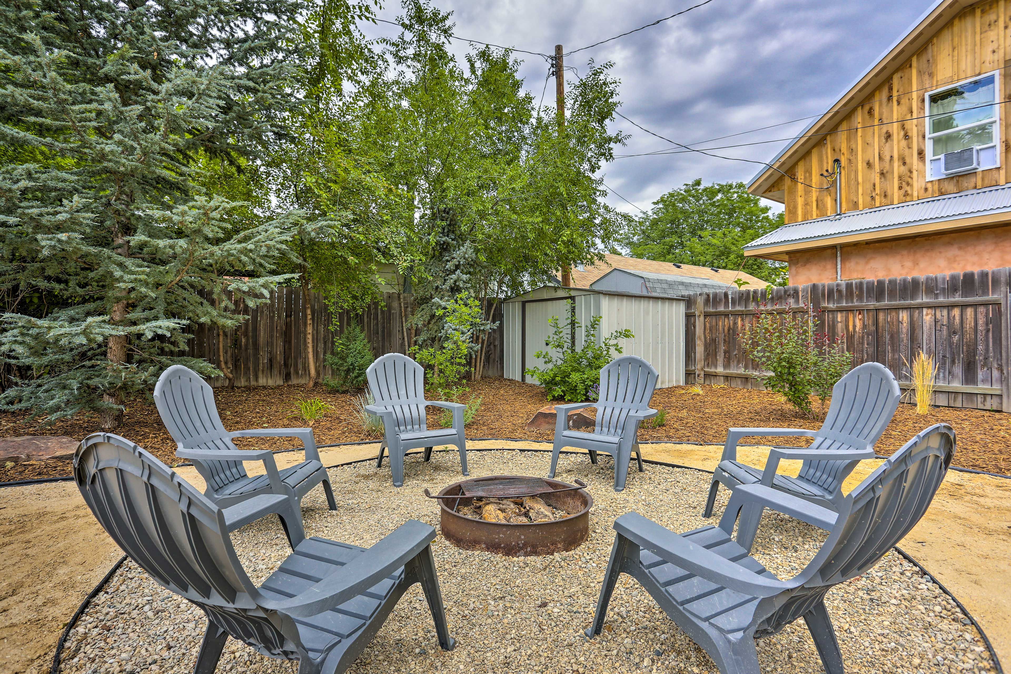 Large Backyard | Fire Pit