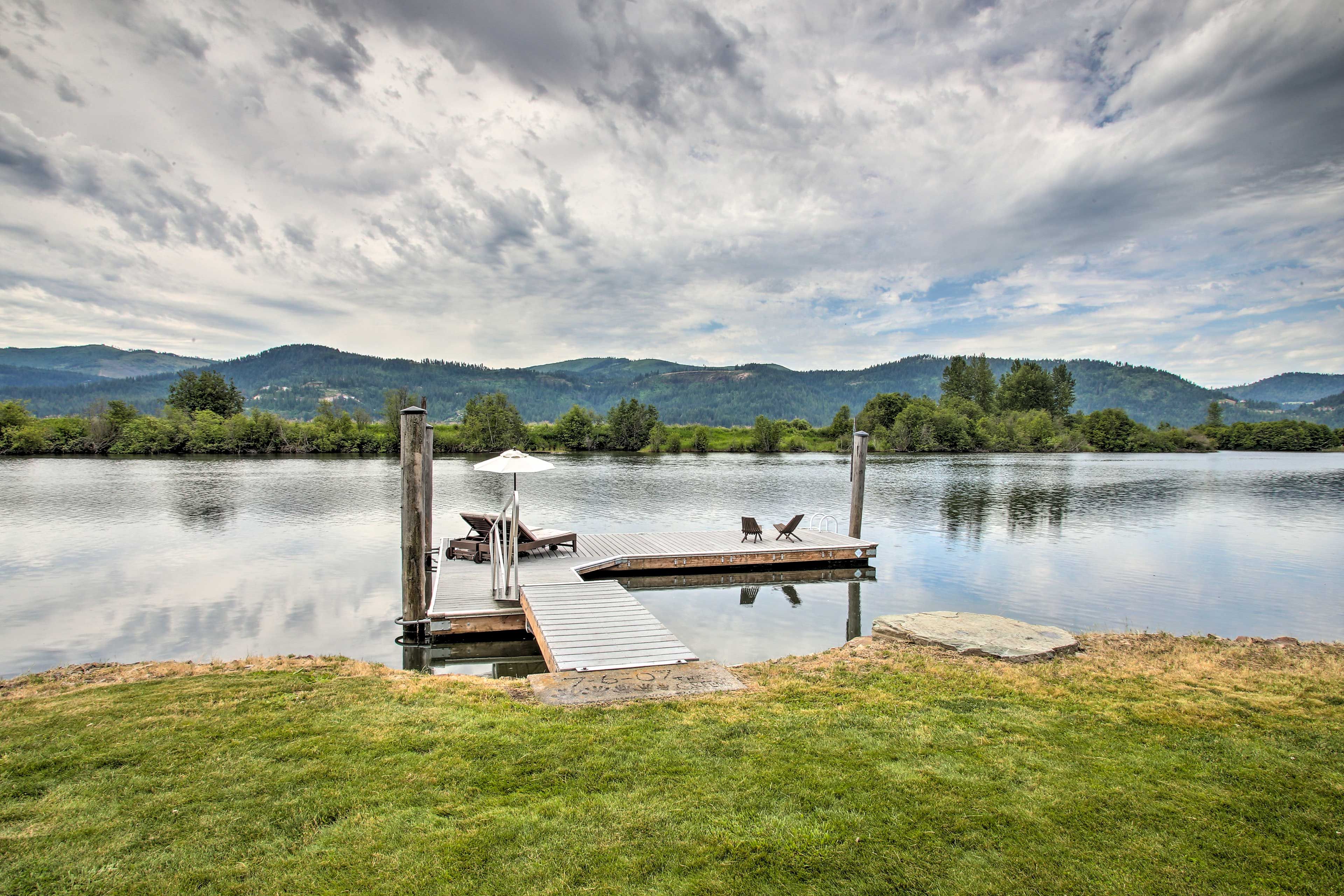 Private Dock | St Joe River | 3 Kayaks Provided